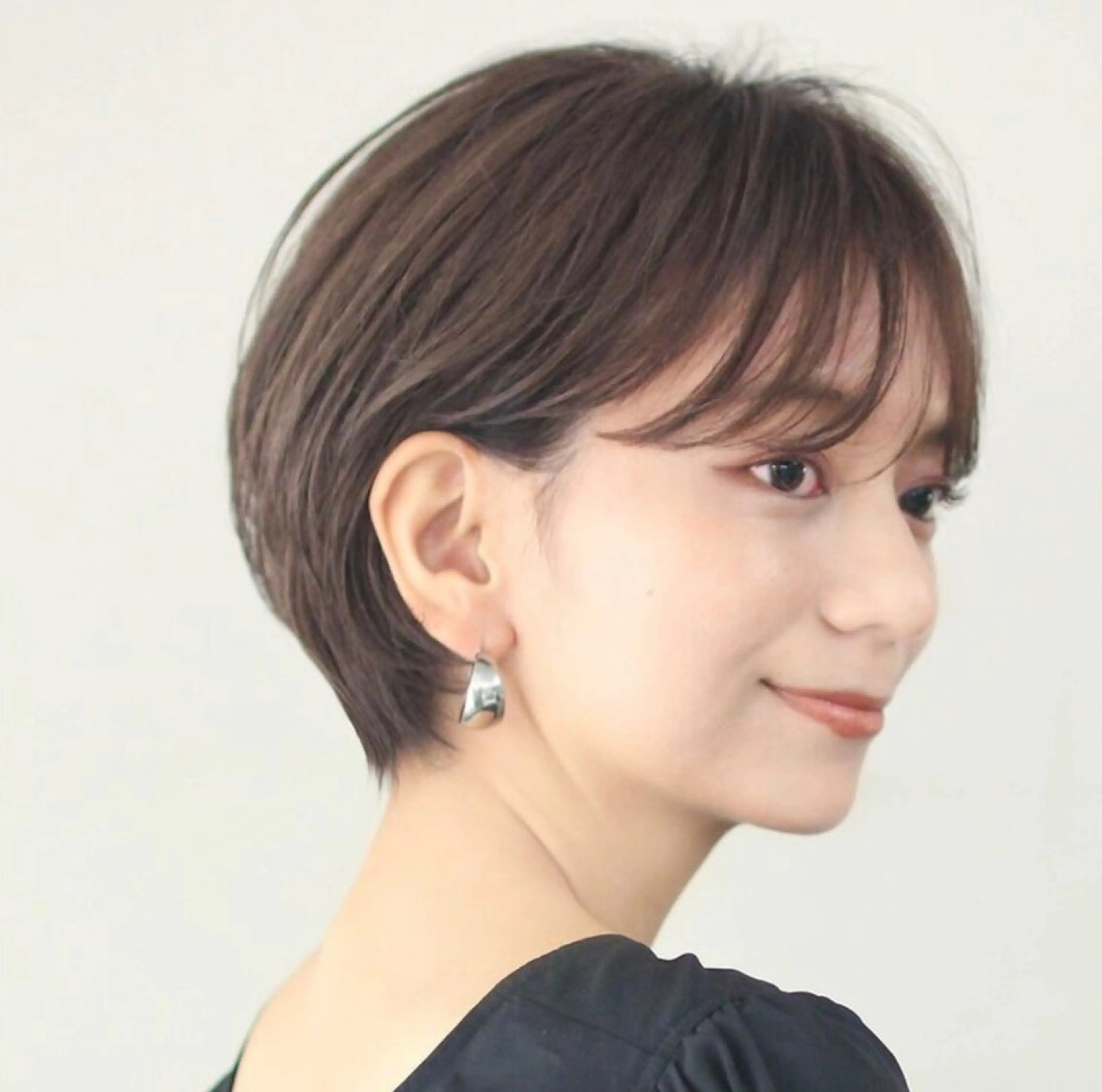ショート 岸 千歳（ショート）のヘアスタイル