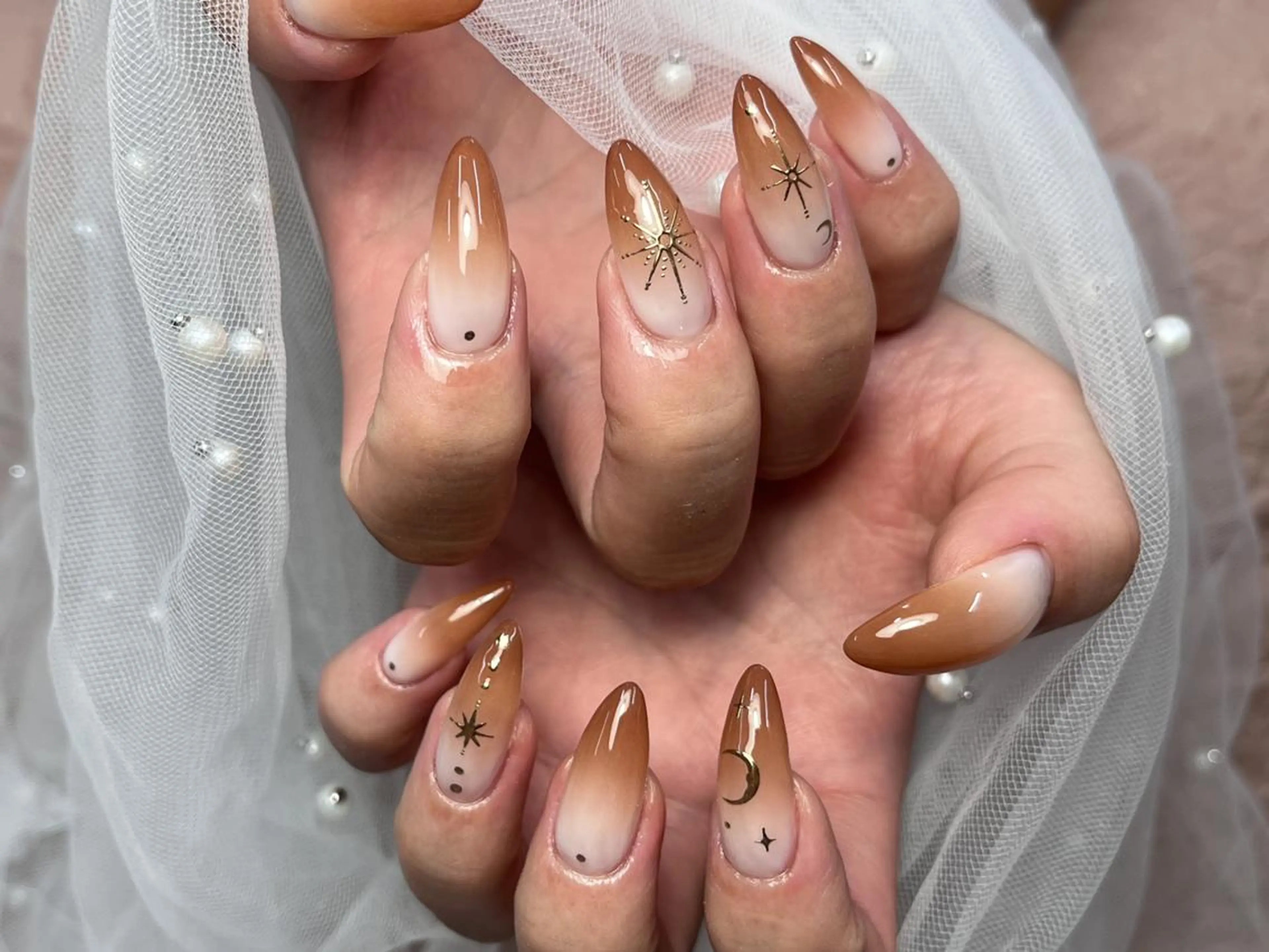 ネイル アートネイル ブラウン グラデーション ハンドネイル ToliyDeliy Nail Salonのネイルデザイン