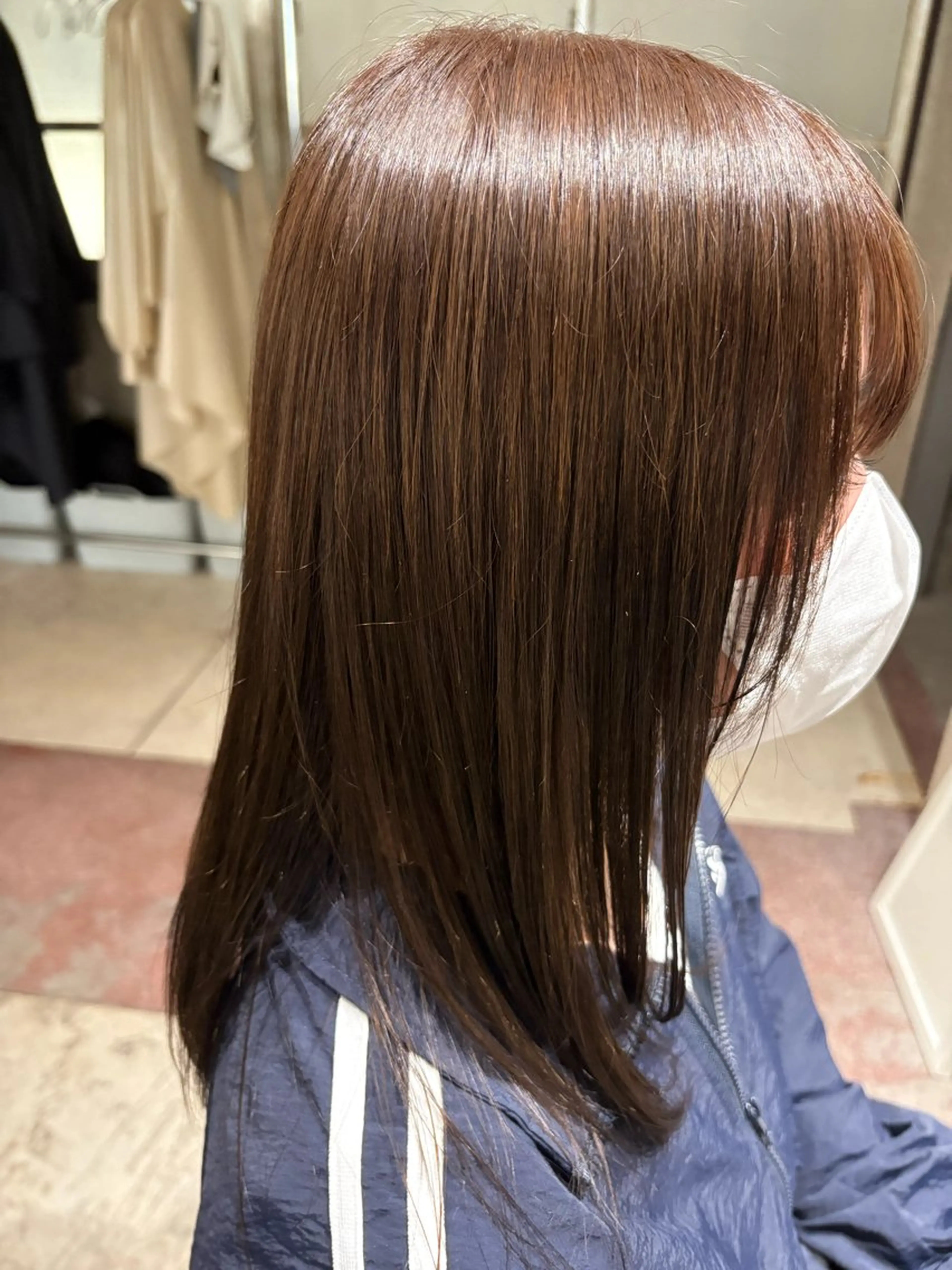 ミディアム カラー ベージュカラー ブリーチ ヘーゼル ヘアカラー 玉置 七海のヘアスタイル