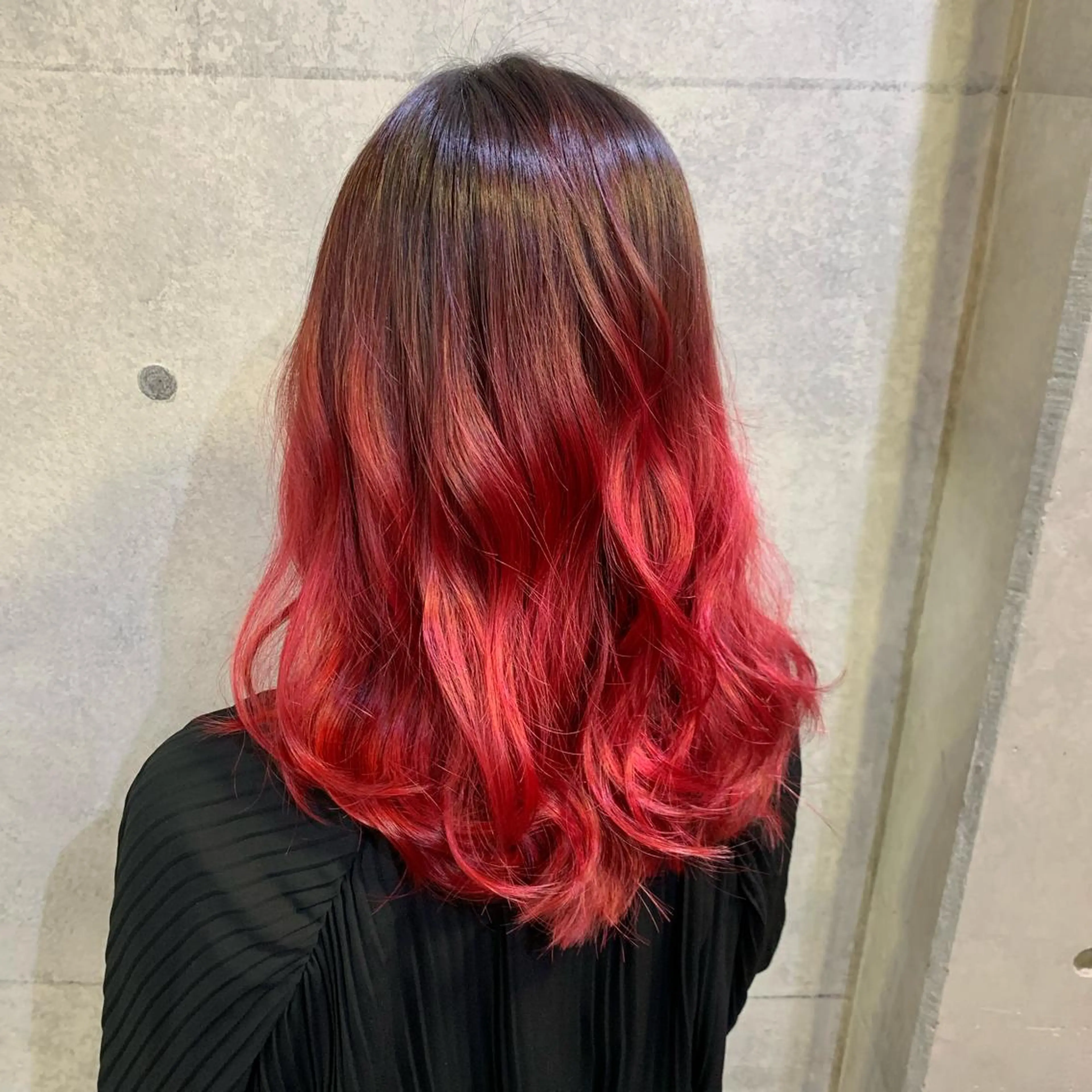 ミディアム カラー ヘアカラー 及川シゲル 髪質改善講師のヘアスタイル