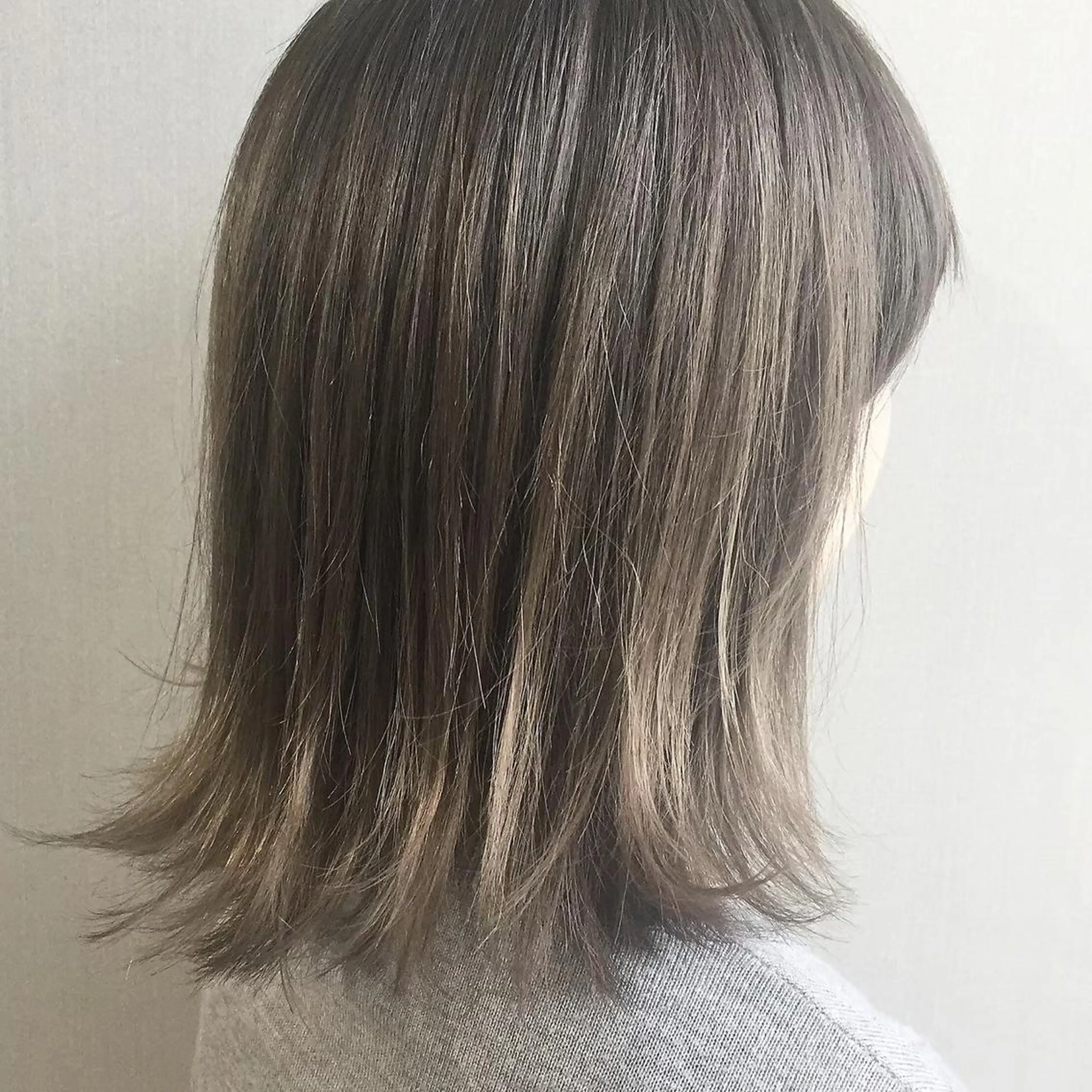 ミディアム カラー Monan 新宿所属・ケイジ✨透明感 /艶カラー✨のヘアスタイル