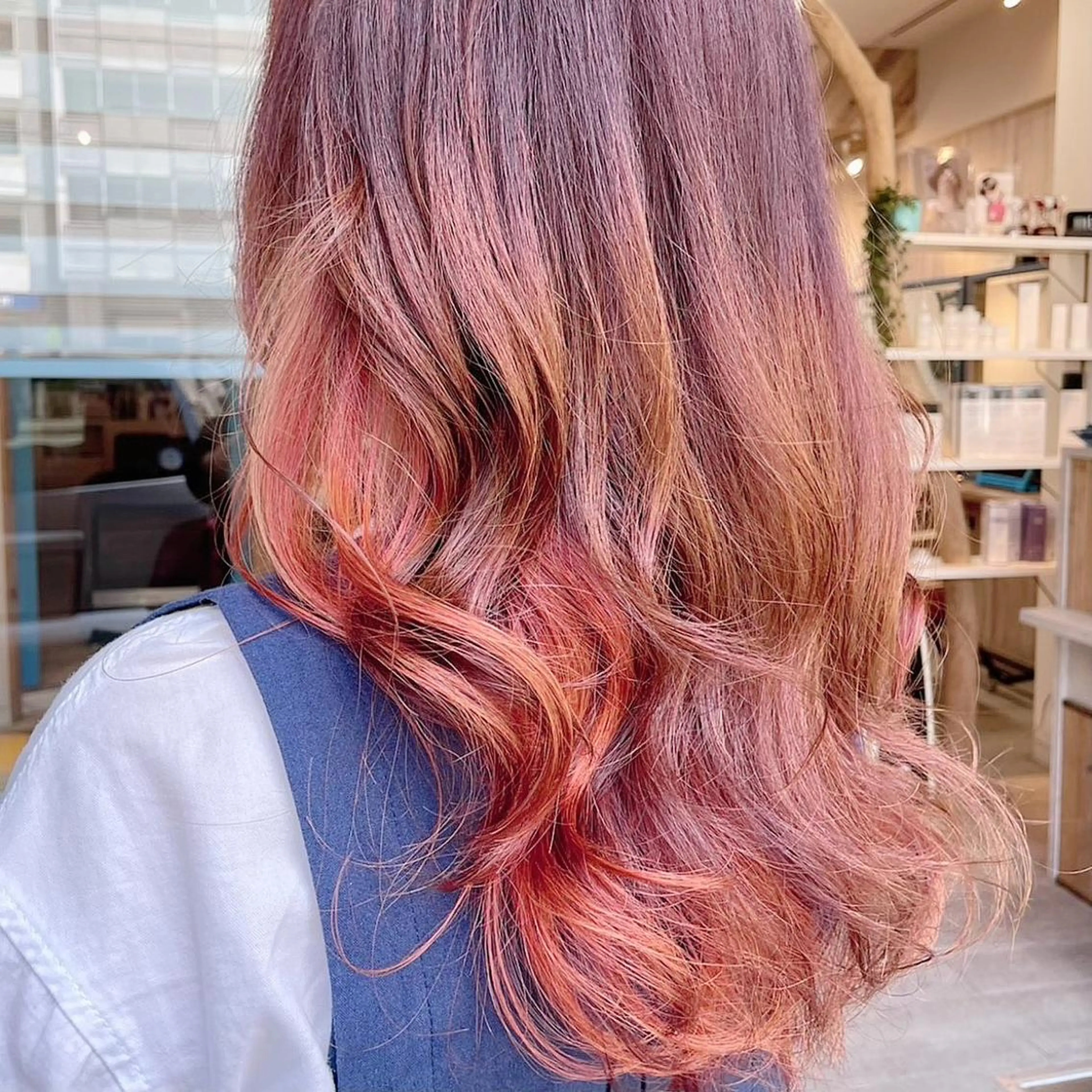 セミロング カラー ピンクカラー カワシマ セイカのヘアスタイル