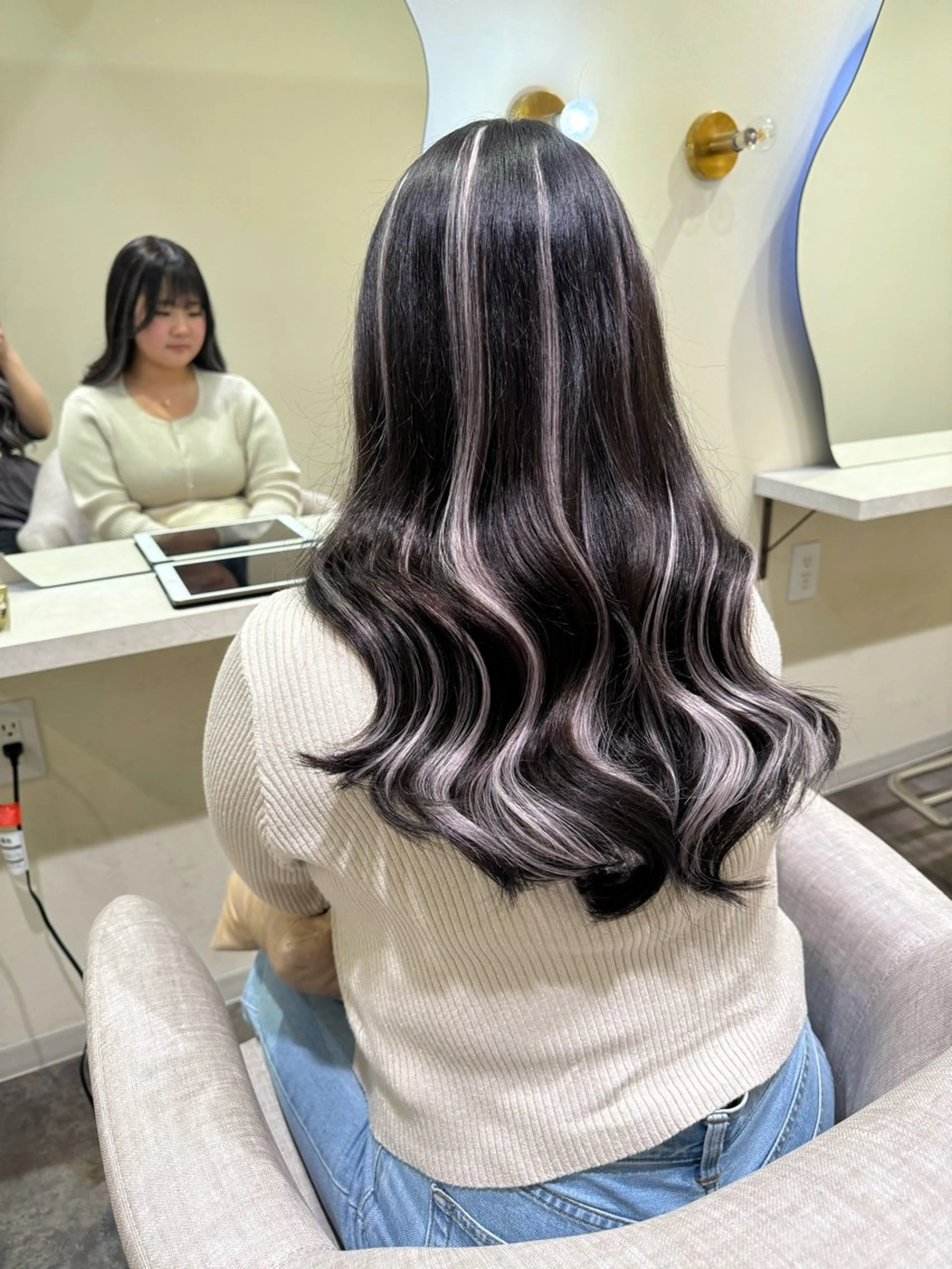ロング カラー シールエクステ ハイライトカラー エクステ ハイライト minilu  by   LuLuca所属・高谷 凜のヘアスタイル