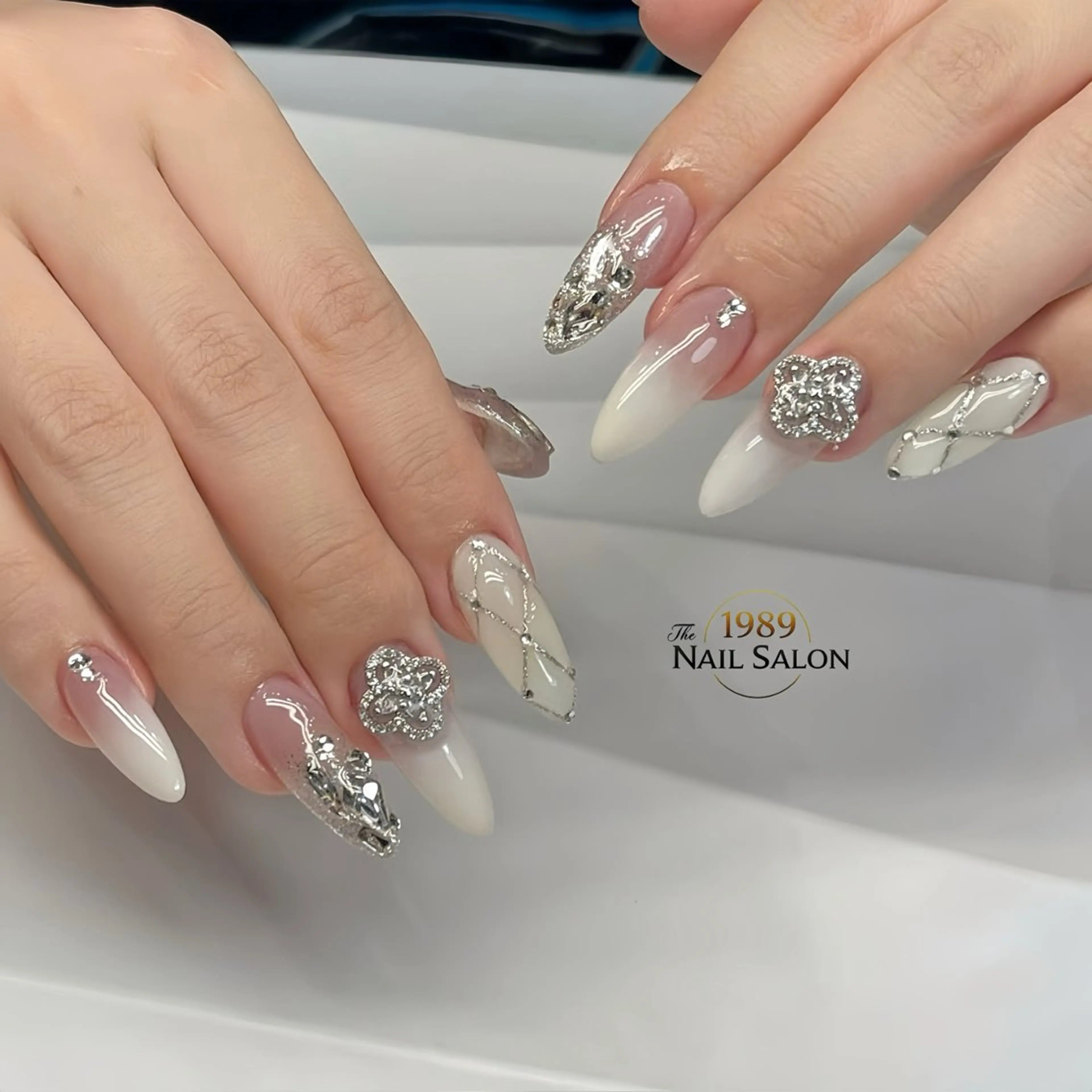 ネイル ハンドネイル The 1989 Nail Salonのネイルデザイン