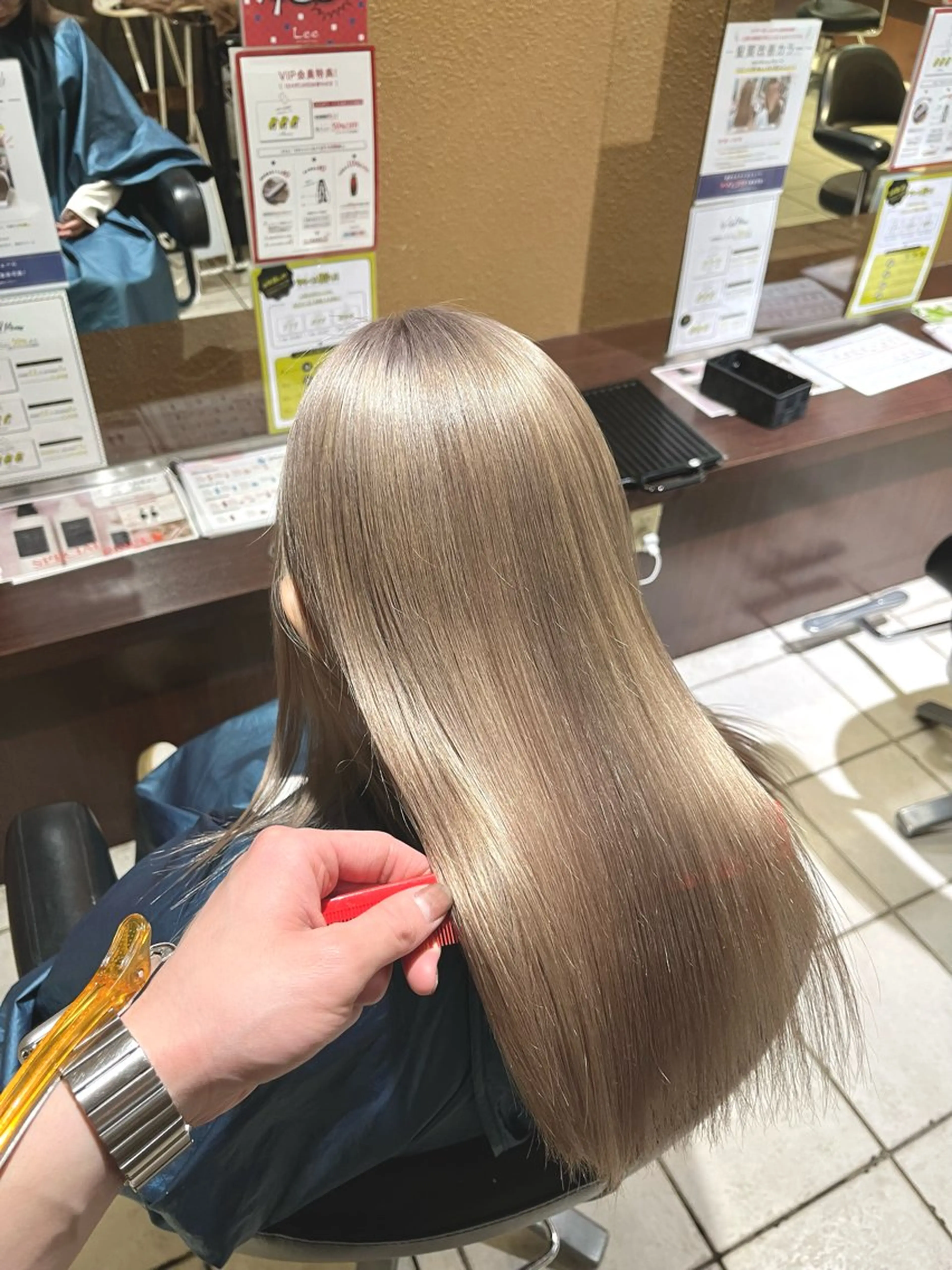 カラー ベージュカラー ミルクティーベージュ カット ヘアカラー トリートメント バレイヤージュ／ ブリーチ/鎌田のヘアスタイル