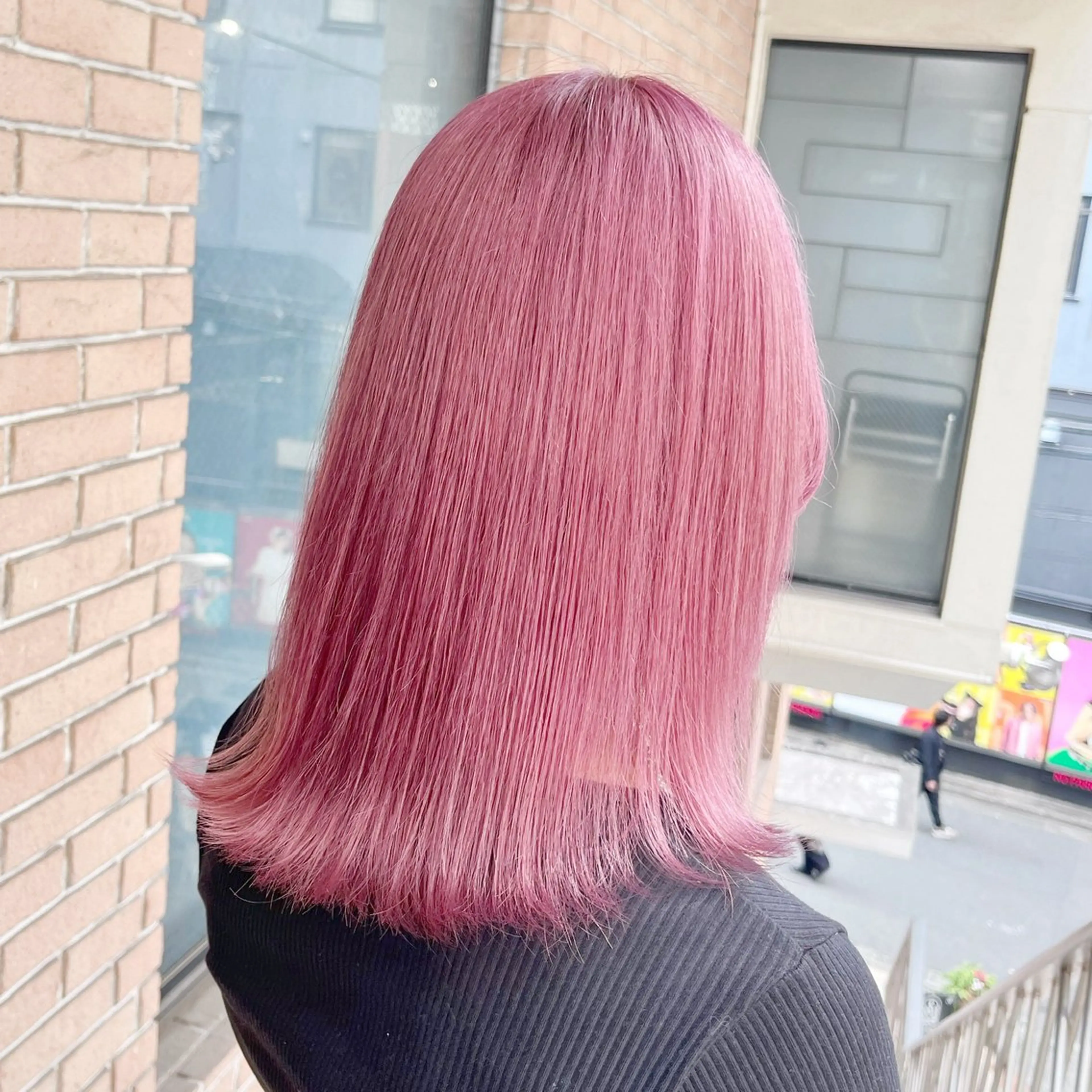 セミロング カラー ヘアアレンジ ブリーチ ヘアカラー ピンクカラー🩷 ヘアセットＮＯ.1のヘアスタイル
