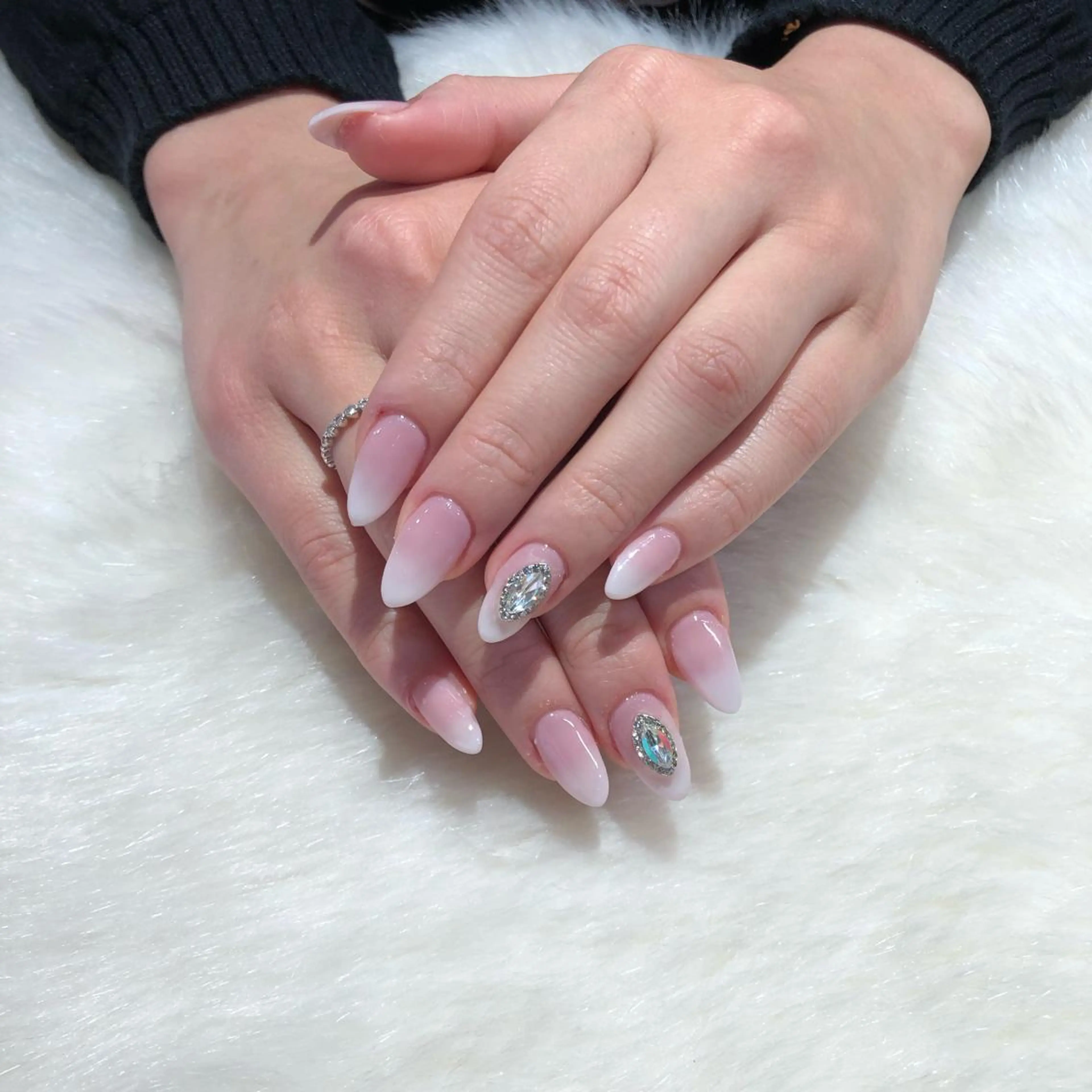 ネイル ハンドネイル フットネイル ハンドケア Nes.Nail所属・Miyagi Asamiのネイルデザイン