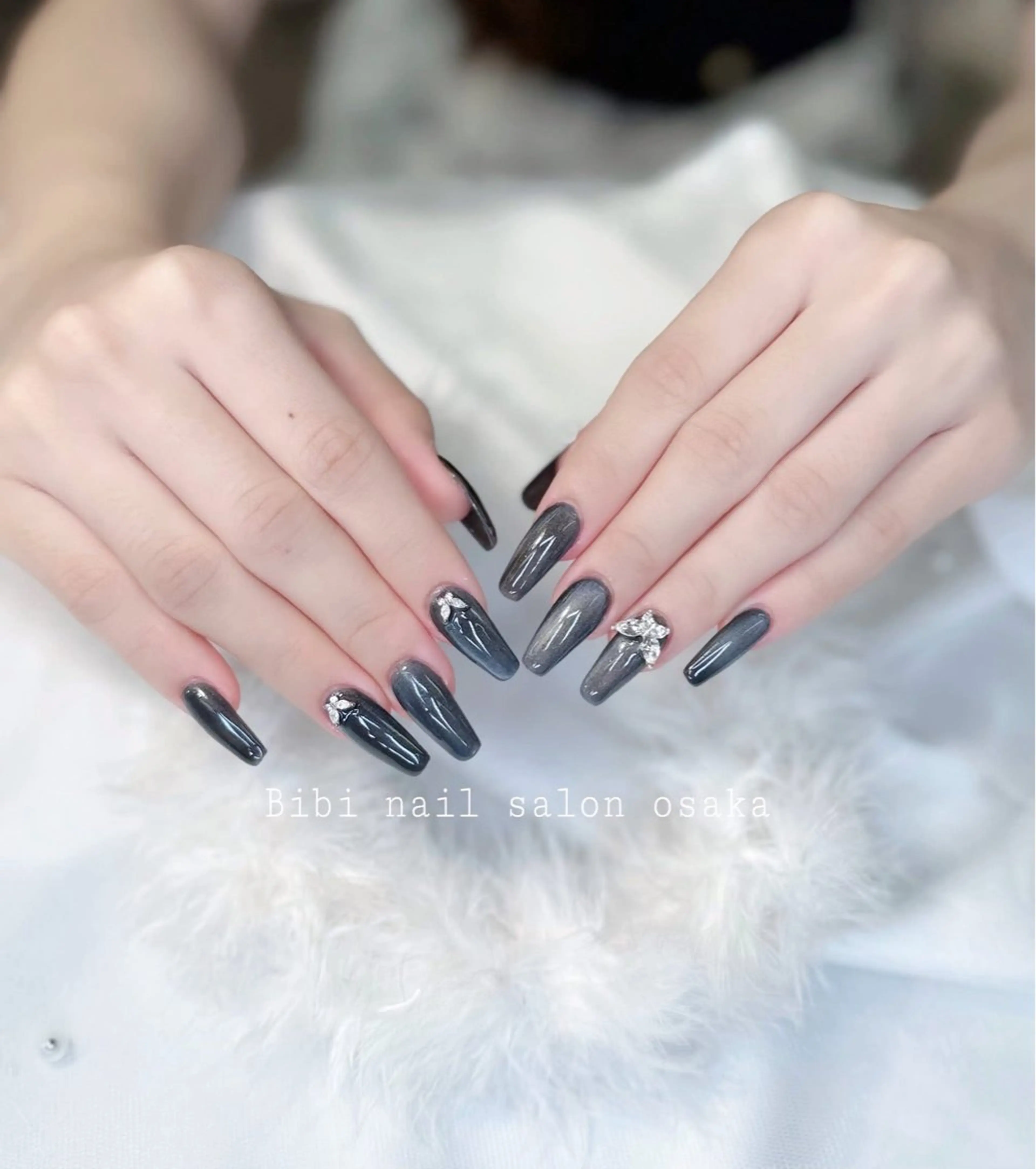 セミロング ハンドネイル Bibi beauty spa Osaka所属・Bibi nail Osakaのネイルデザイン