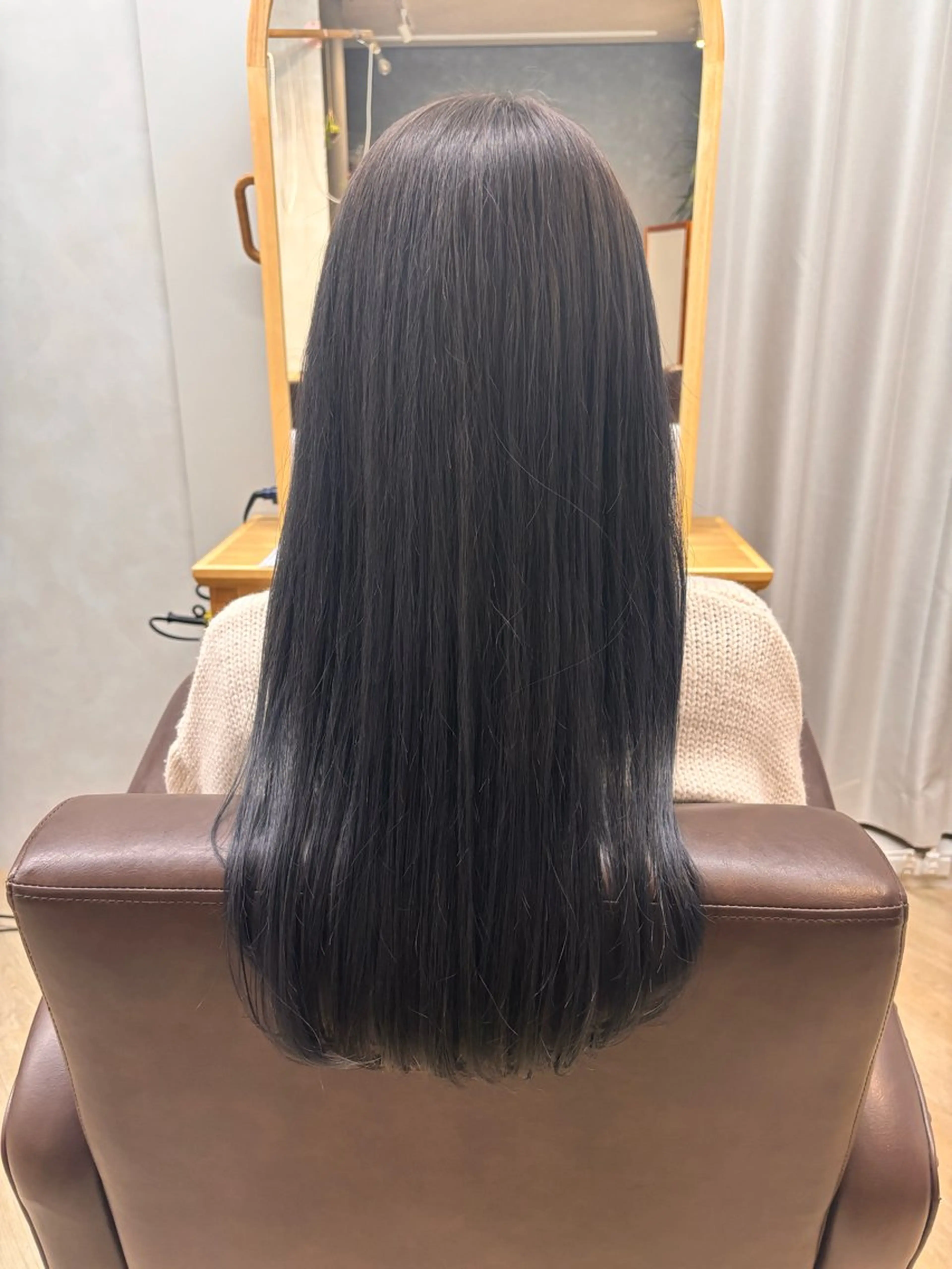 ロング カラー ブリーチ 高橋 唯のヘアスタイル