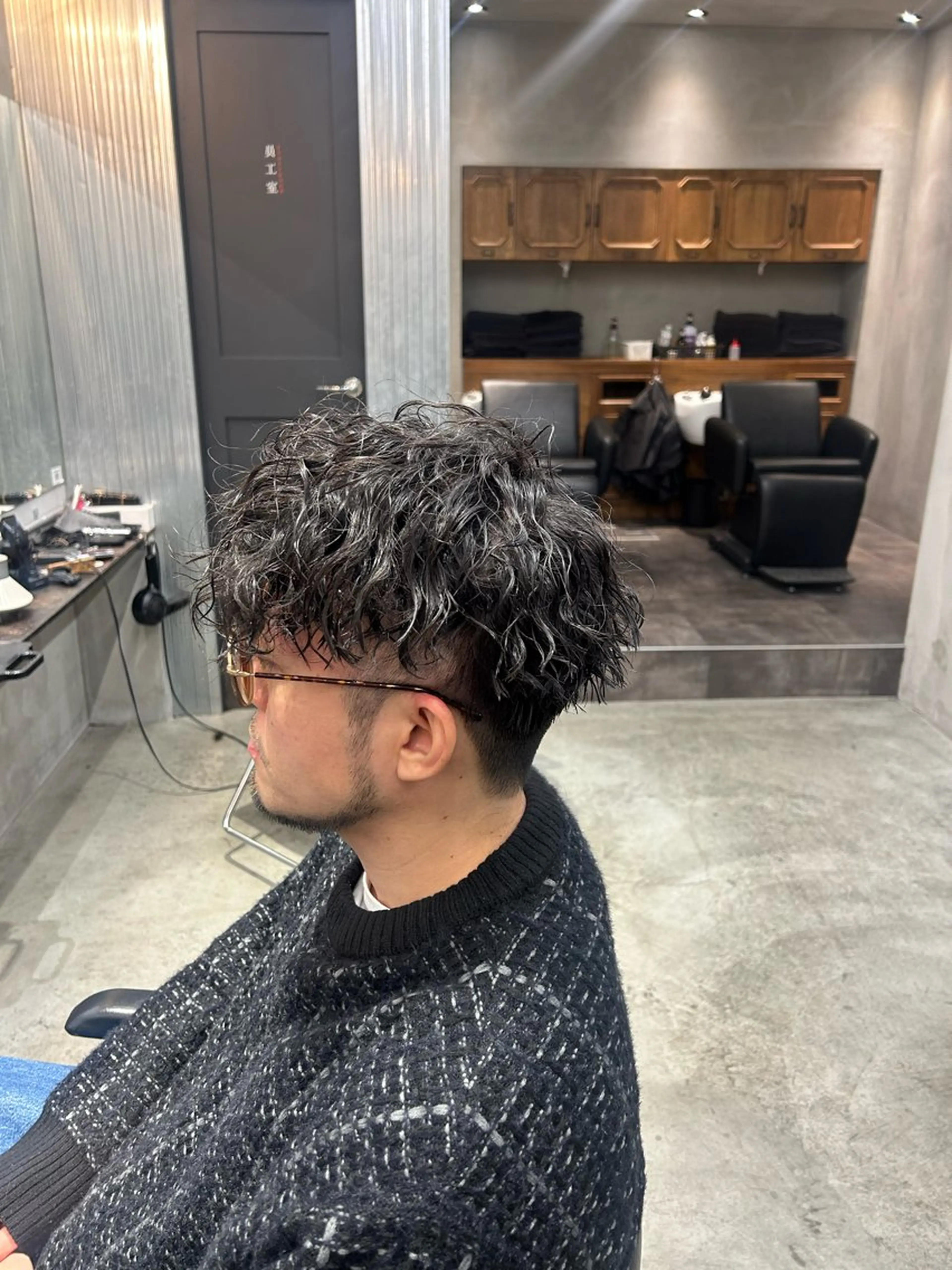 ミディアム メンズ マッシュ カット パーマ 【明大前フェード/ メンズパーマ/岳】のヘアスタイル