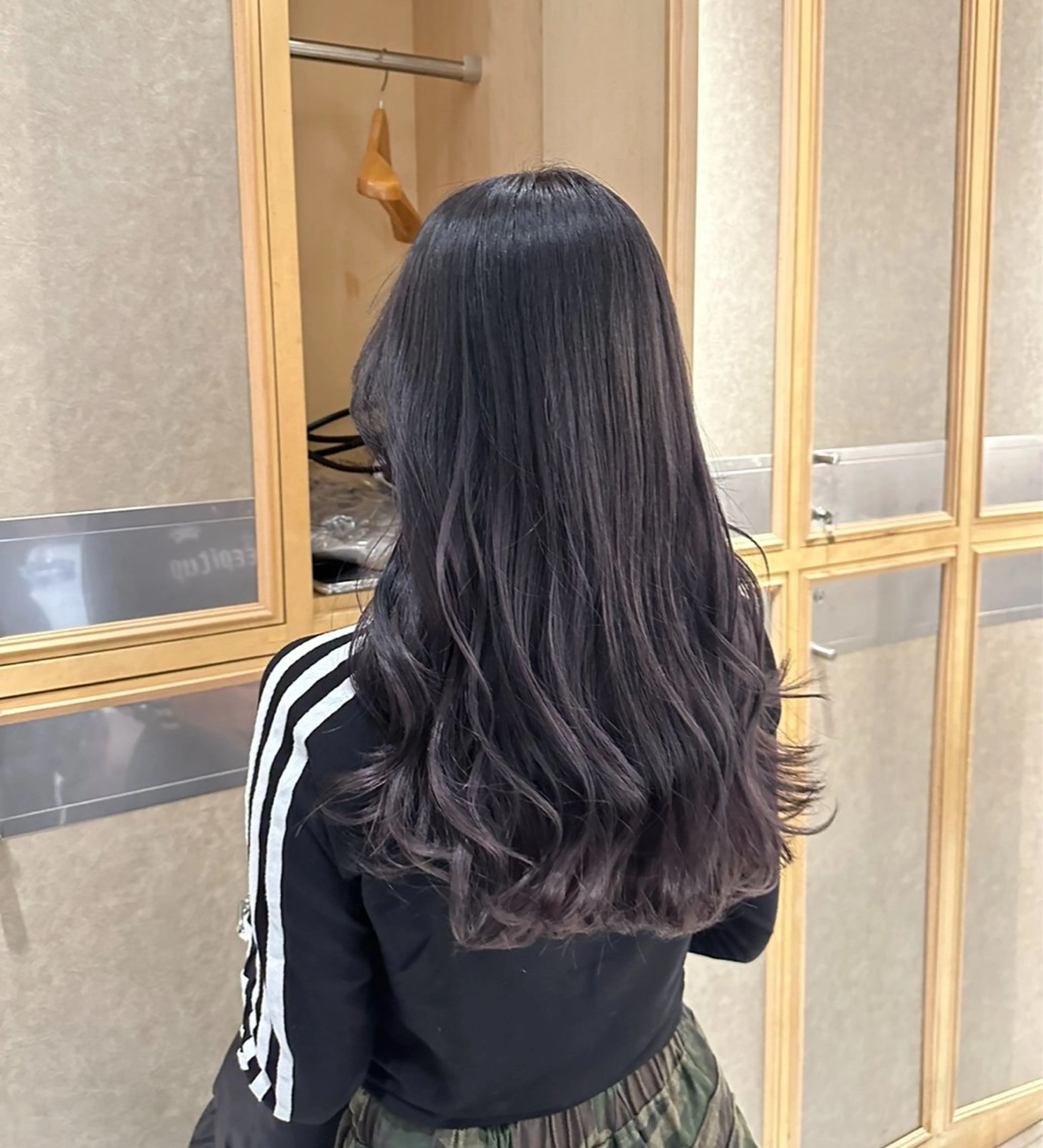 ロング カラー ブリーチ ヘアカラー トリートメント ヘッドスパ 艶カラー/縮毛矯正 🫧terukaのヘアスタイル