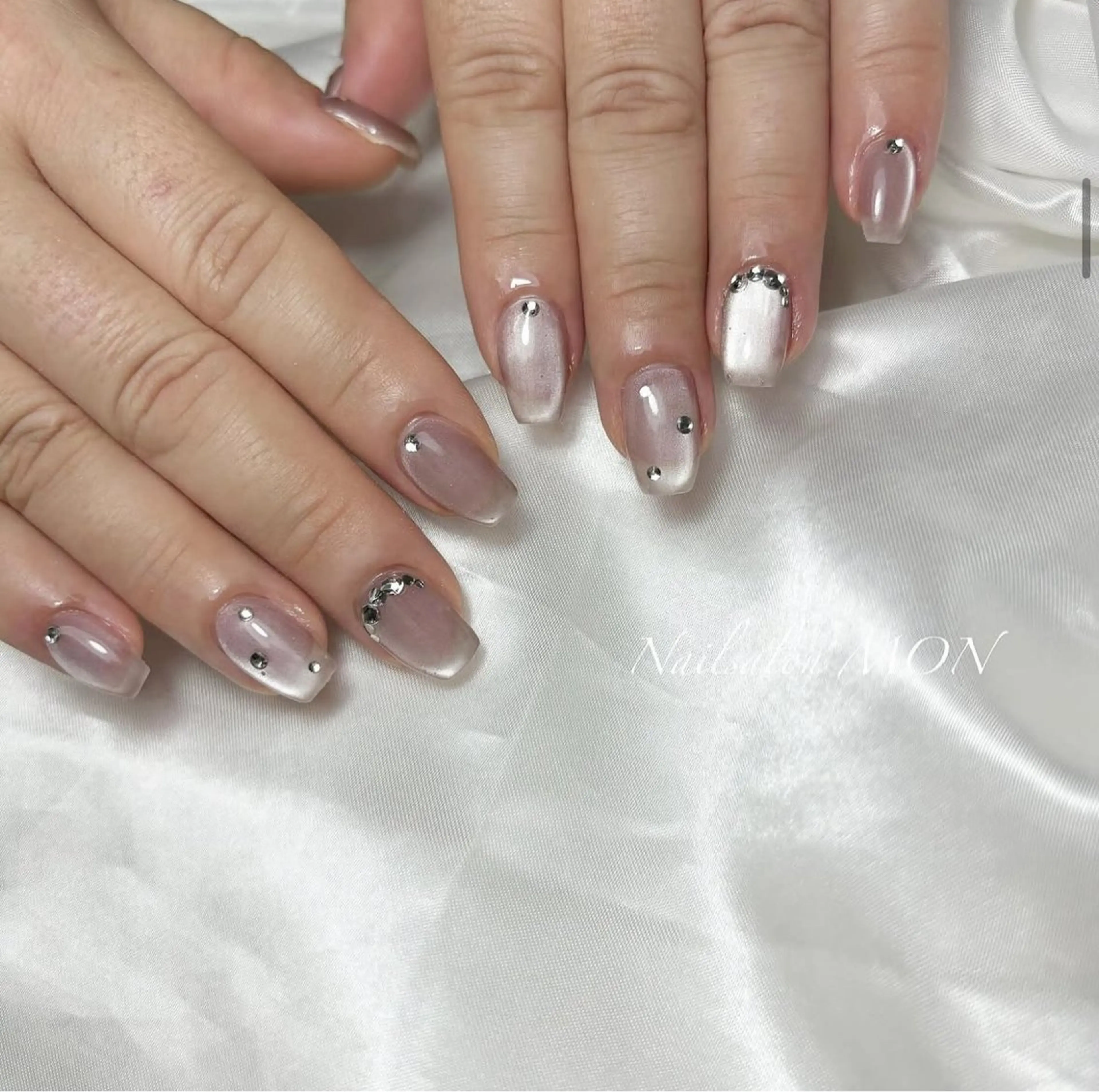 ネイル ストーンネイル ハンドネイル Nailsalon MONのネイルデザイン