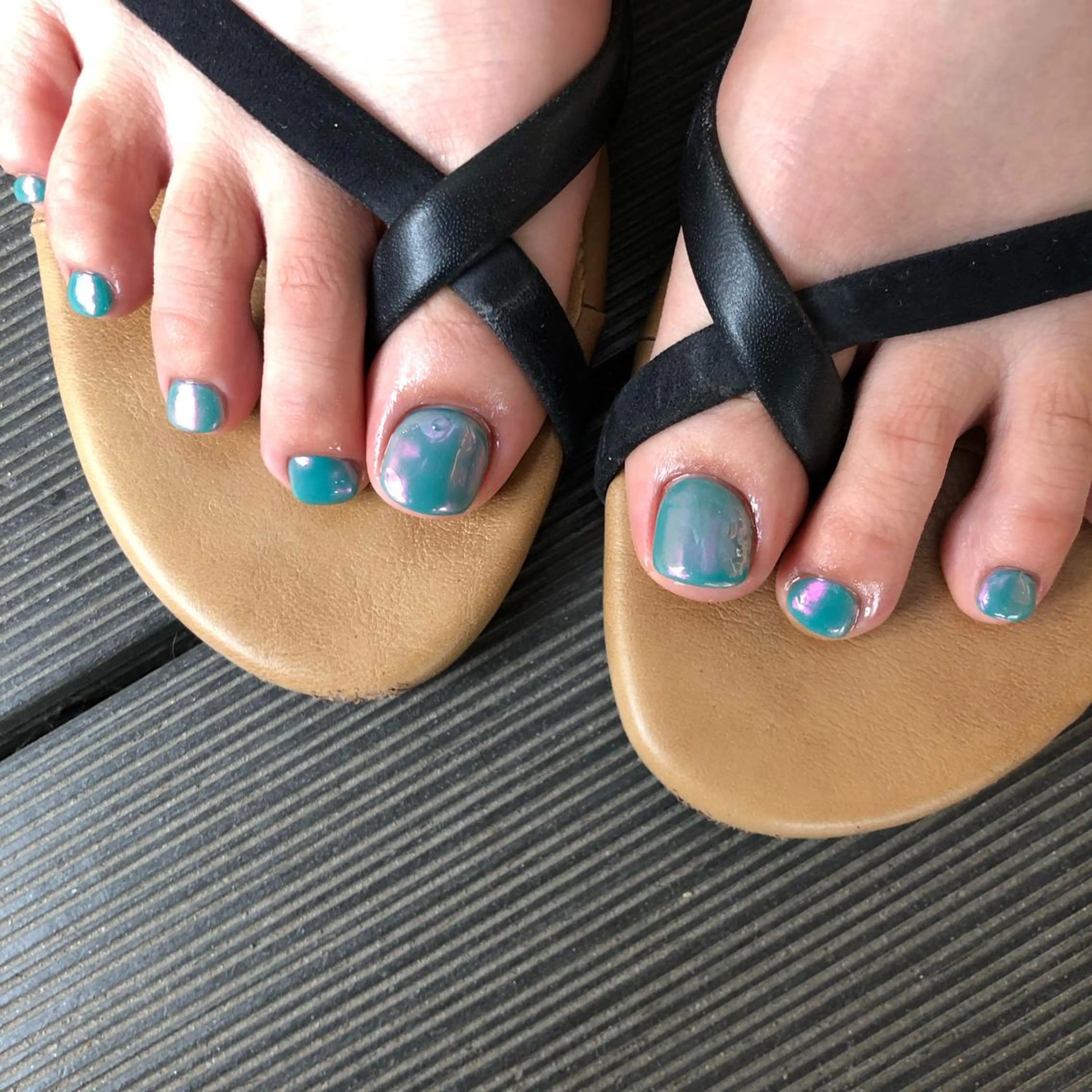 ネイル オーロラネイル フットネイル ワンカラーネイル yurina/ パラジェル認定サロンのネイルデザイン