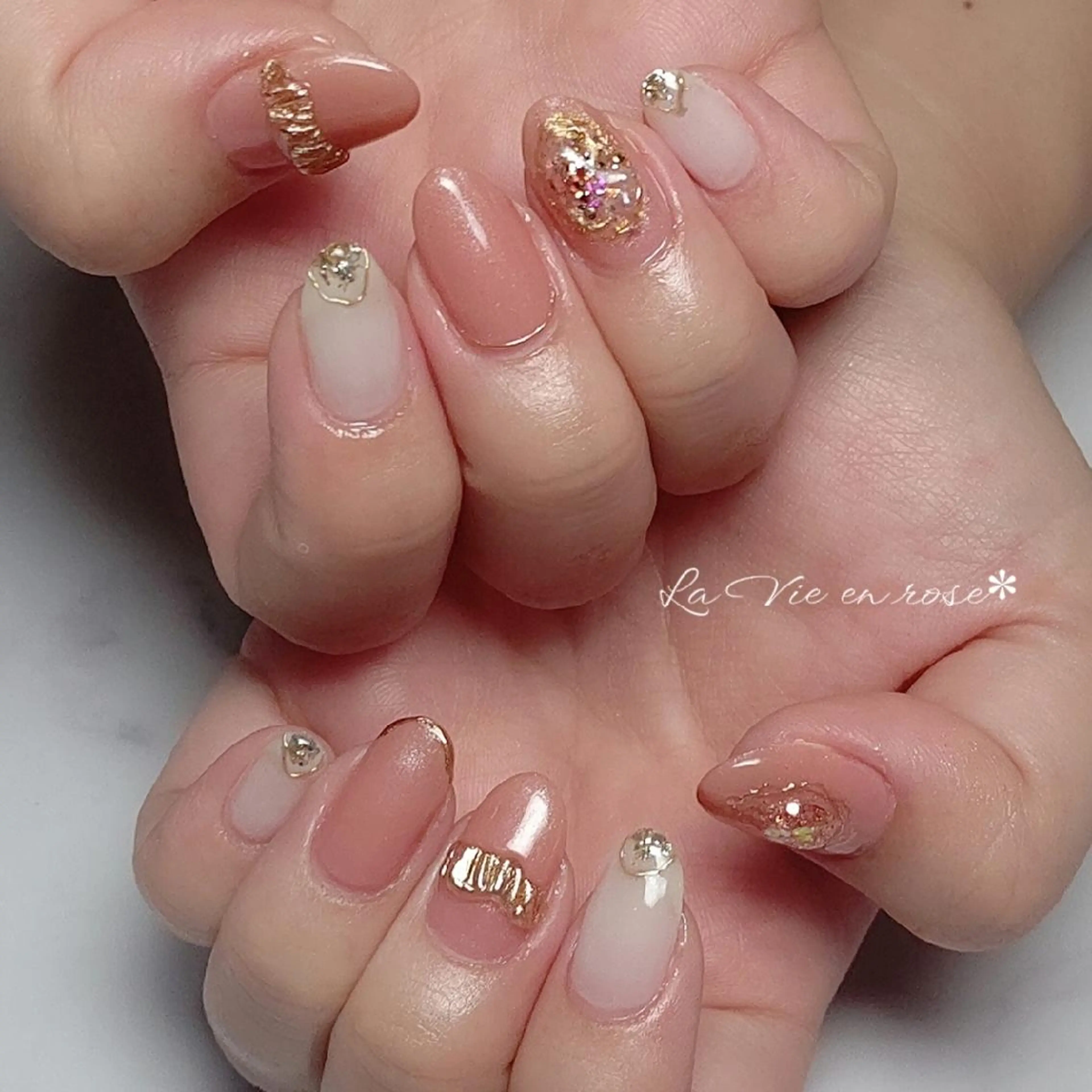 ネイル アートネイル ラヴィアン ローズのネイルデザイン