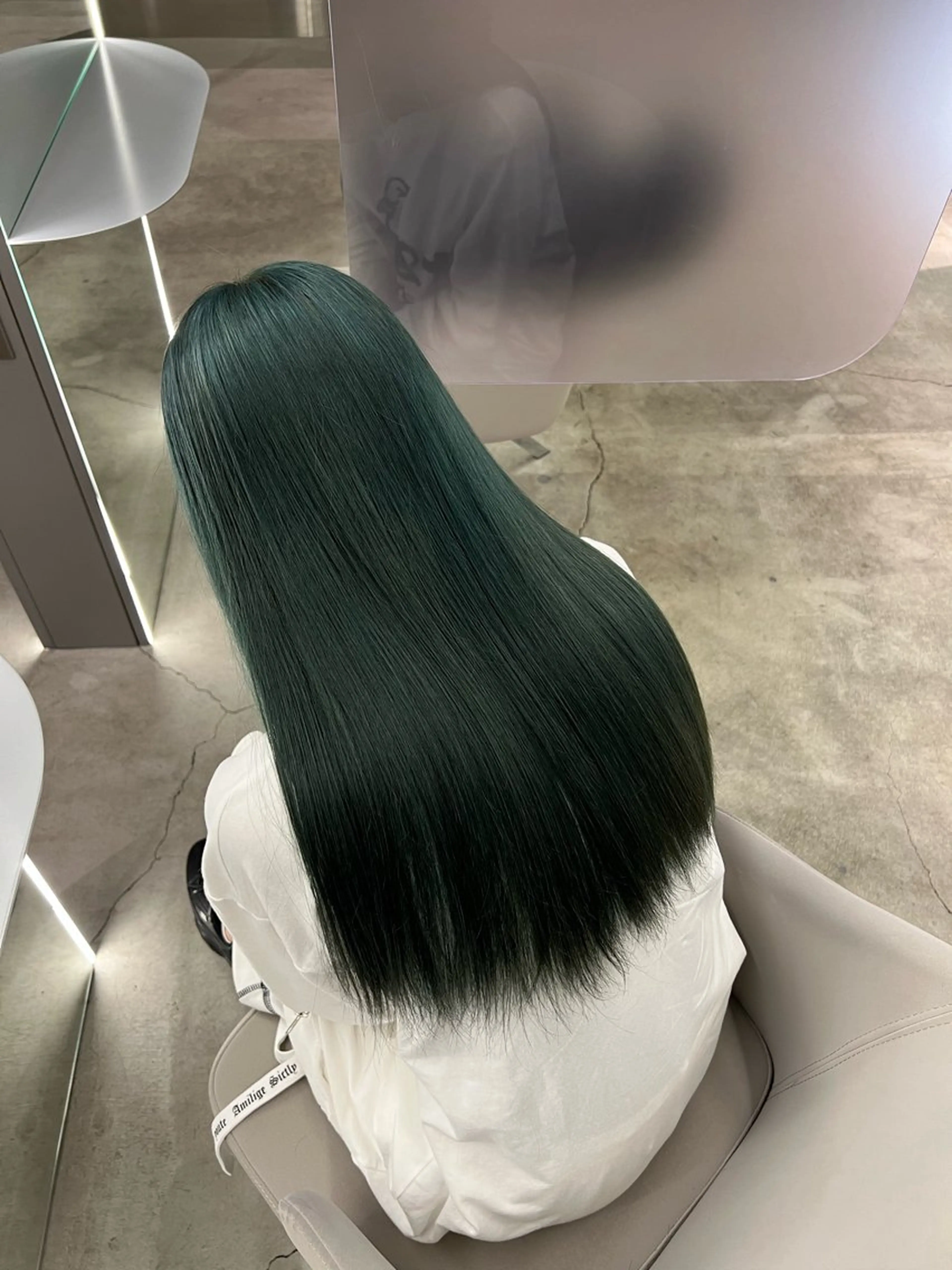 カラー GEM/ hinanaのヘアスタイル