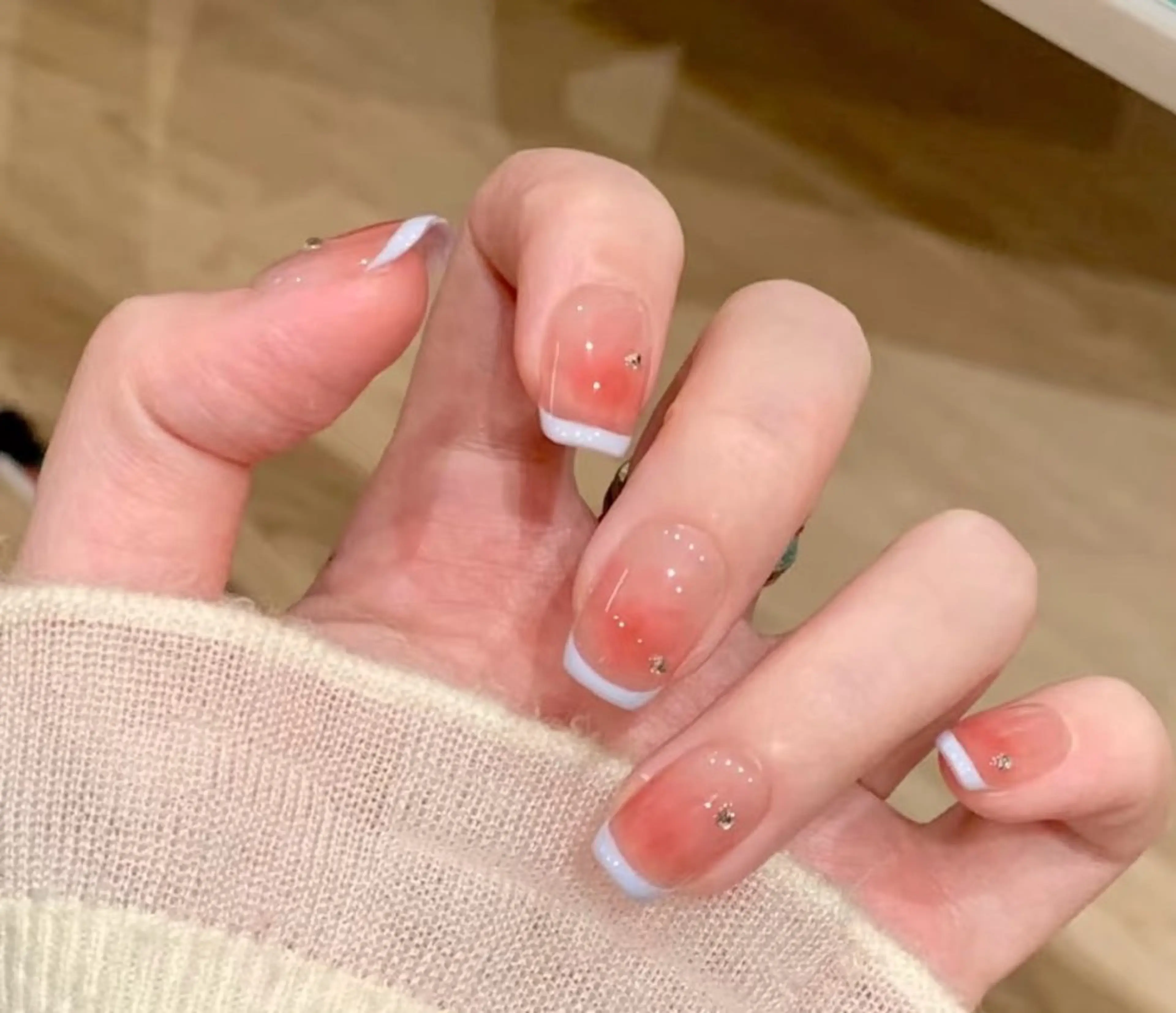 ネイル 高木 維麗絲のネイルデザイン