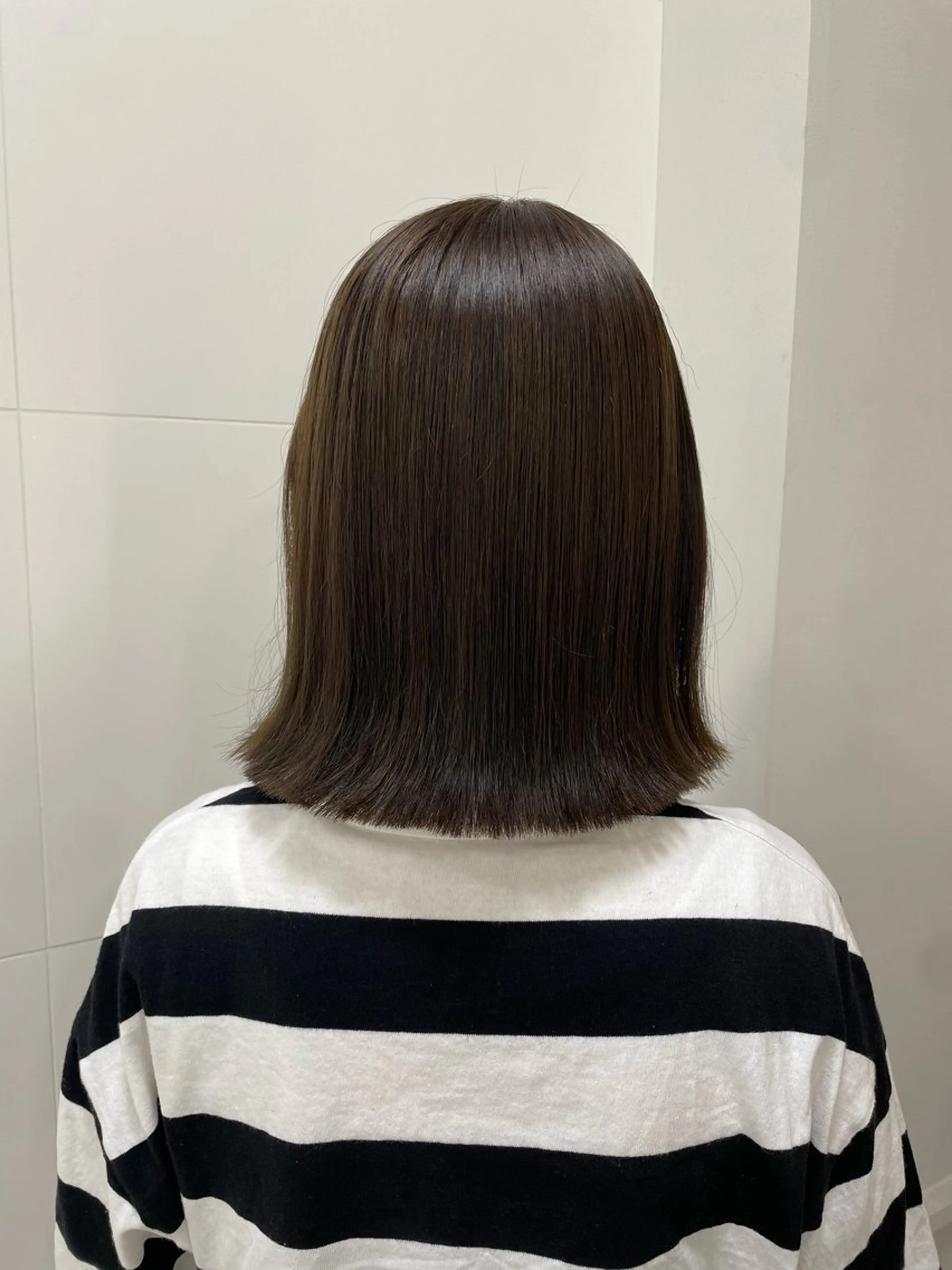 ミディアム カット ヘアカラー 稲吉 由莉穂のヘアスタイル