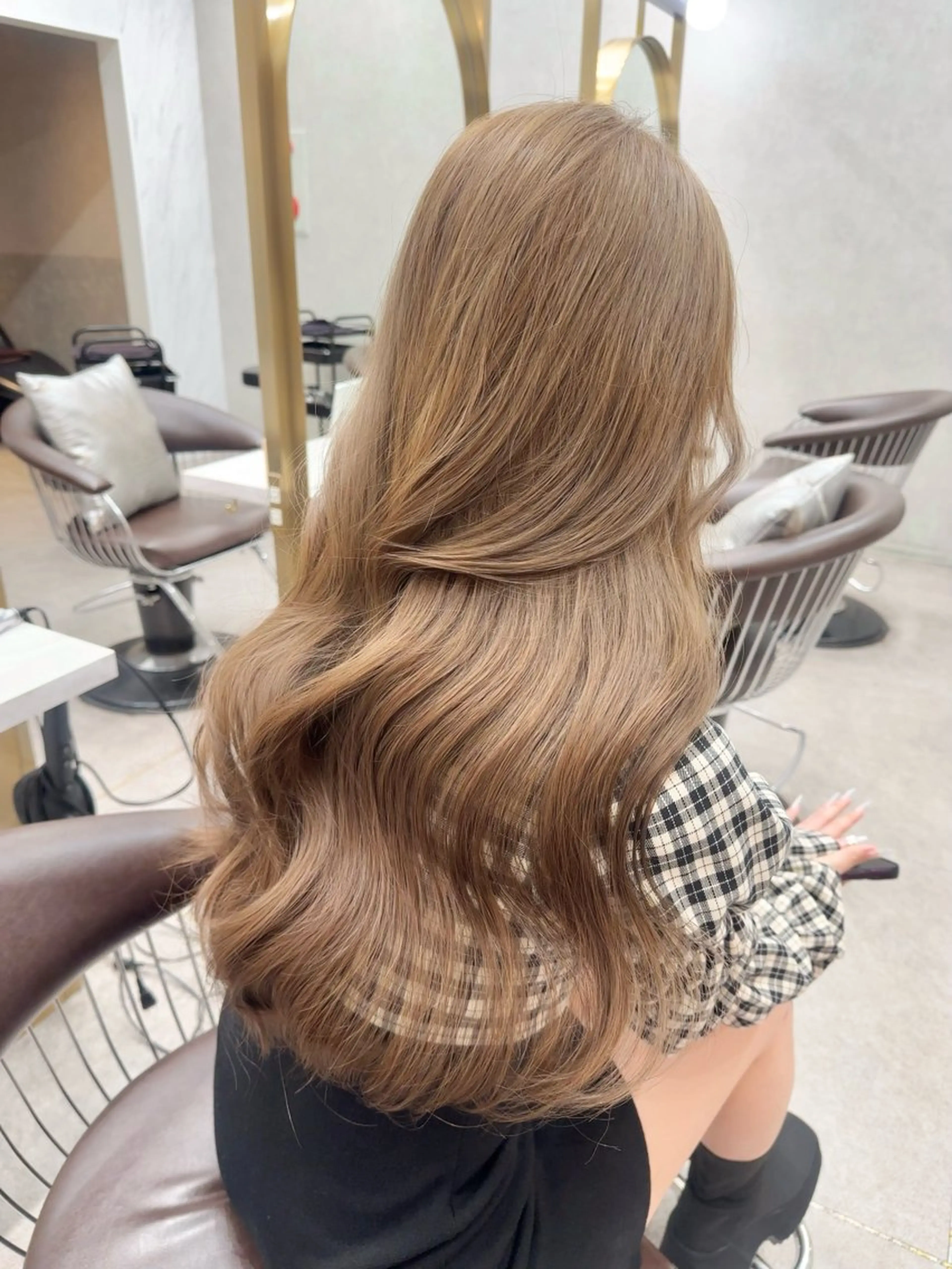 セミロング カラー ヘアアレンジ ヘアカラー yuuto🌈 艶髪ダブルカラーのヘアスタイル