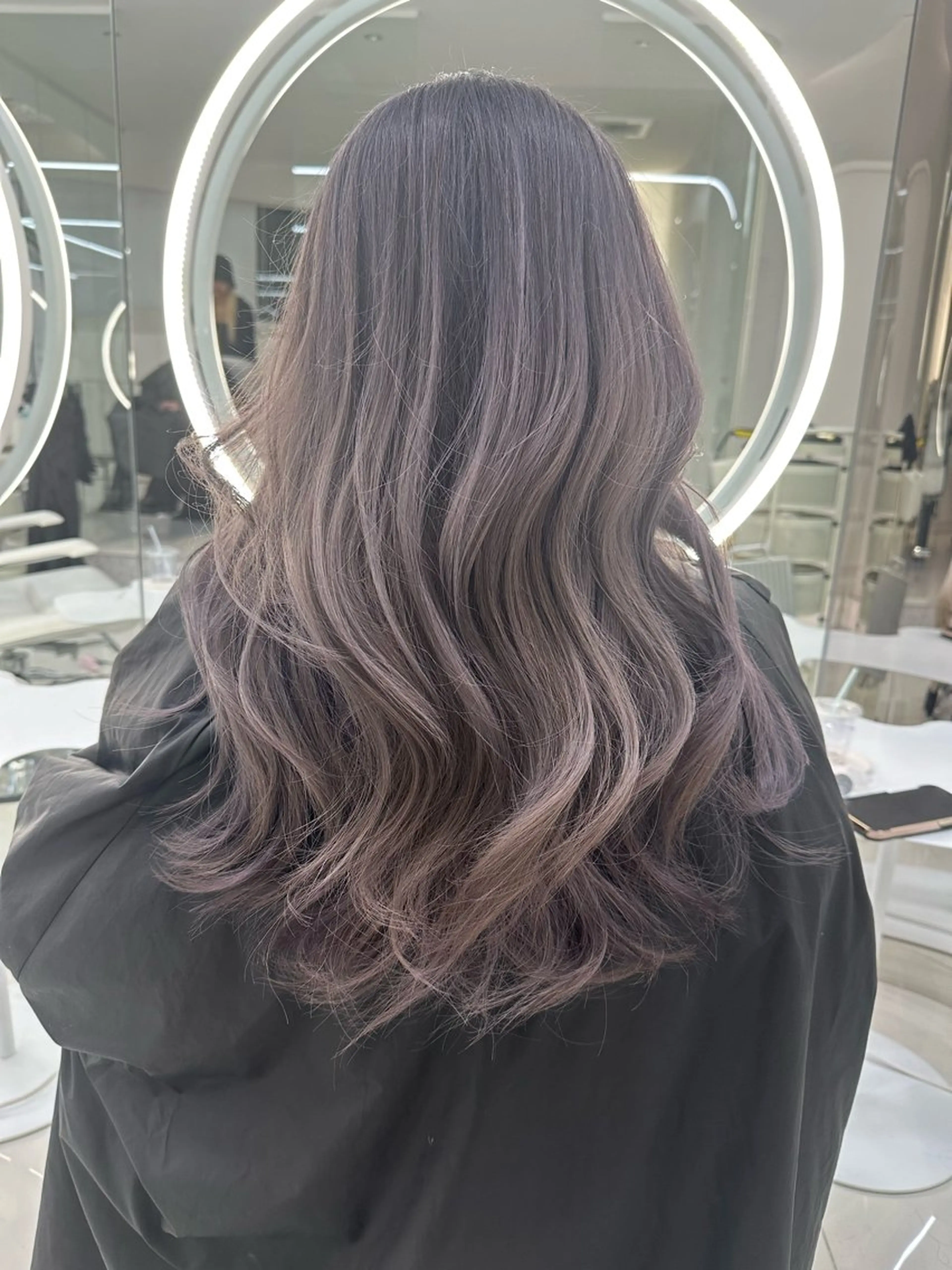 ロング ヘアカラー ハイトーンボブ Mizuki.のヘアスタイル