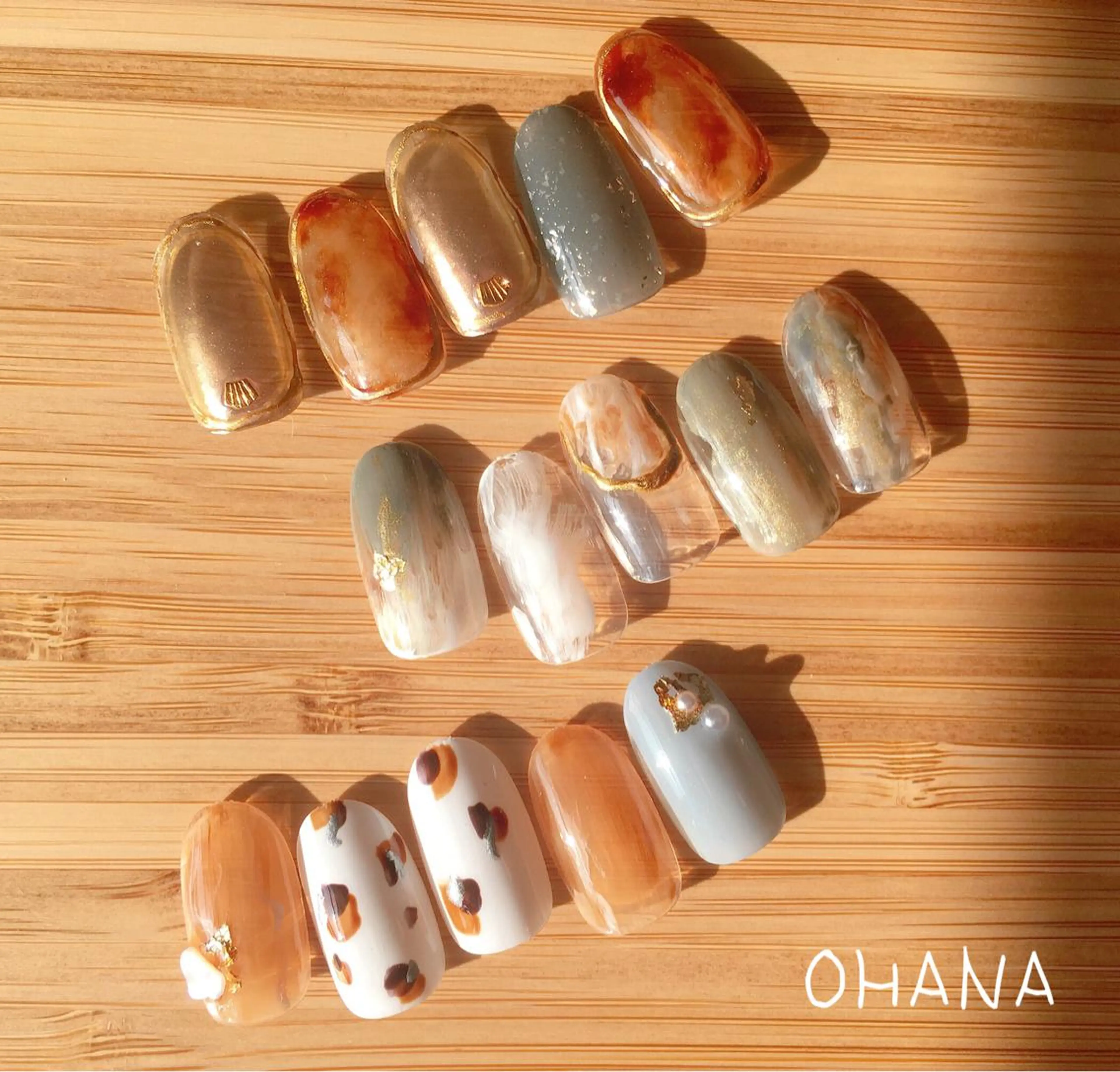 ネイル フットネイル ミラーネイル ニュアンスネイル ショートネイル 冬ネイル nailroom  OHANA所属・nailroom OHANA🌴のネイルデザイン