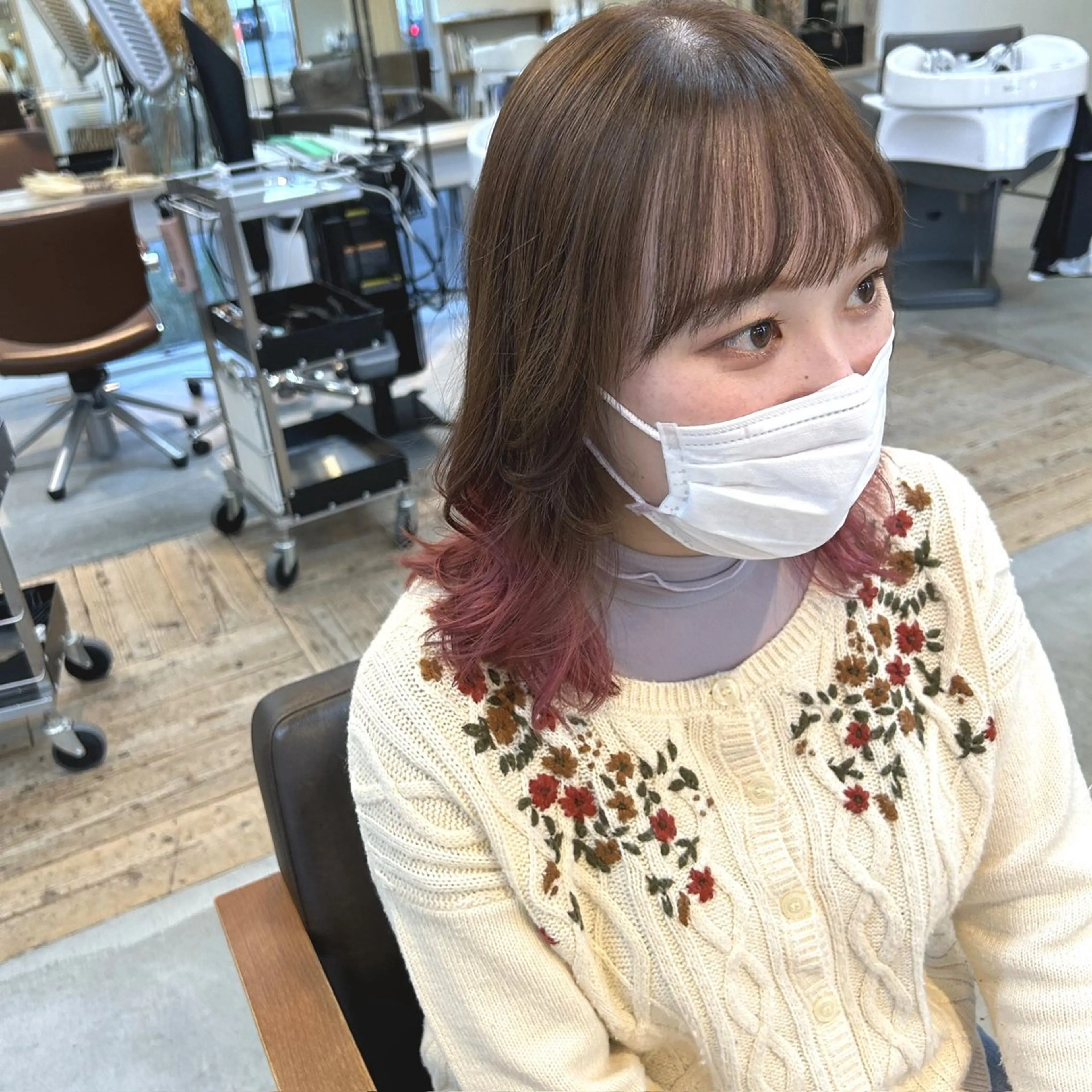 ミディアム カット ヘアカラー kachina所属・綿貫 美雪のヘアスタイル