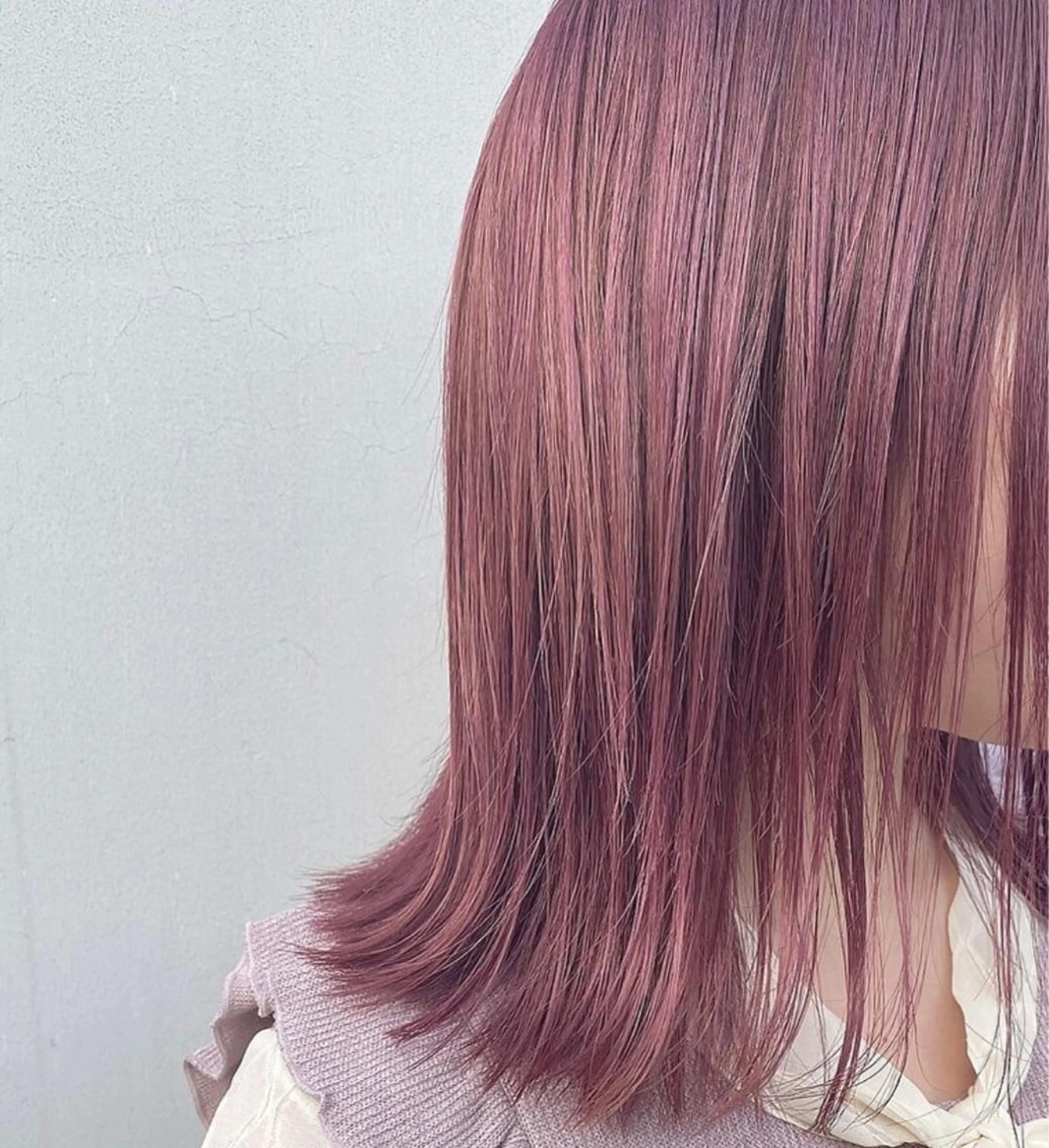 ミディアム カラー アディクシーカラー ベージュカラー 黒髪 ブリーチ ブルーカラー ヘアカラー トリートメント 藤澤 夏実/インナーカラーのヘアスタイル