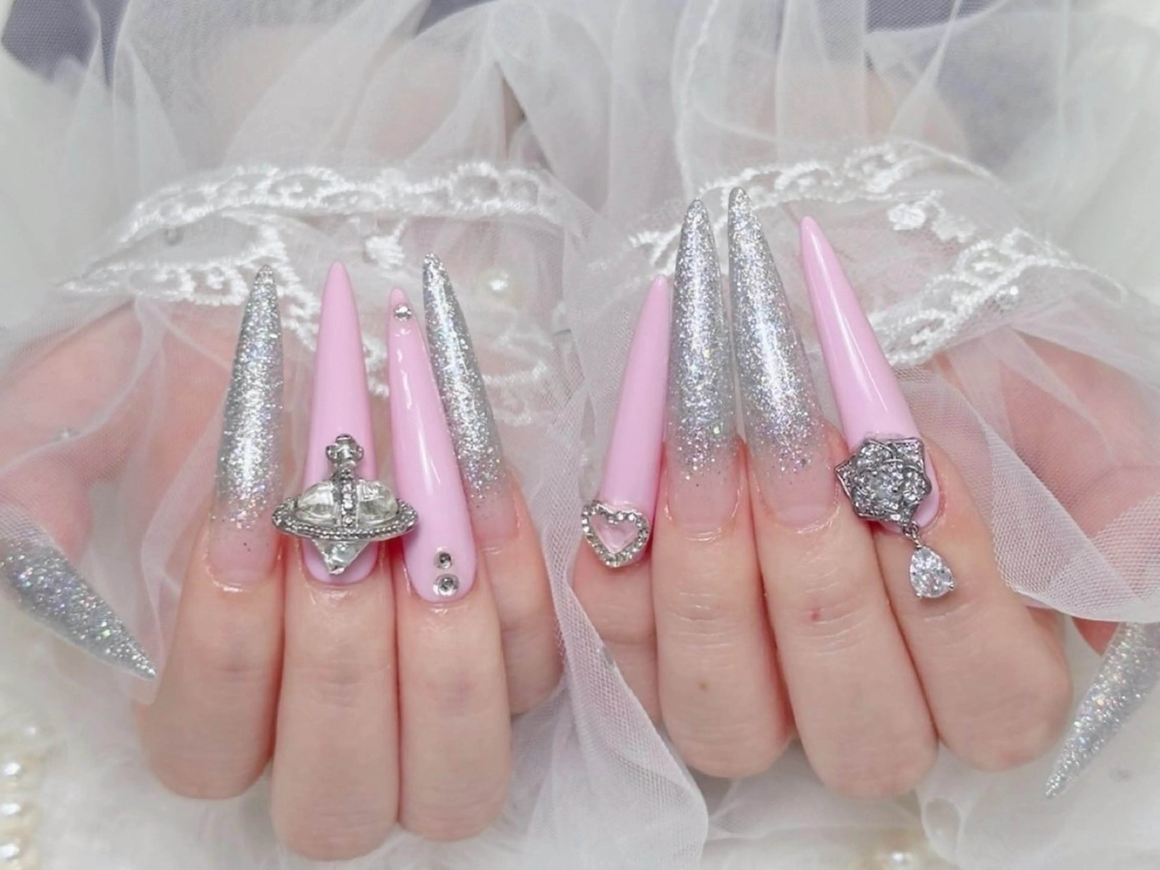 ネイル lucky nail 歌舞伎町のネイルデザイン