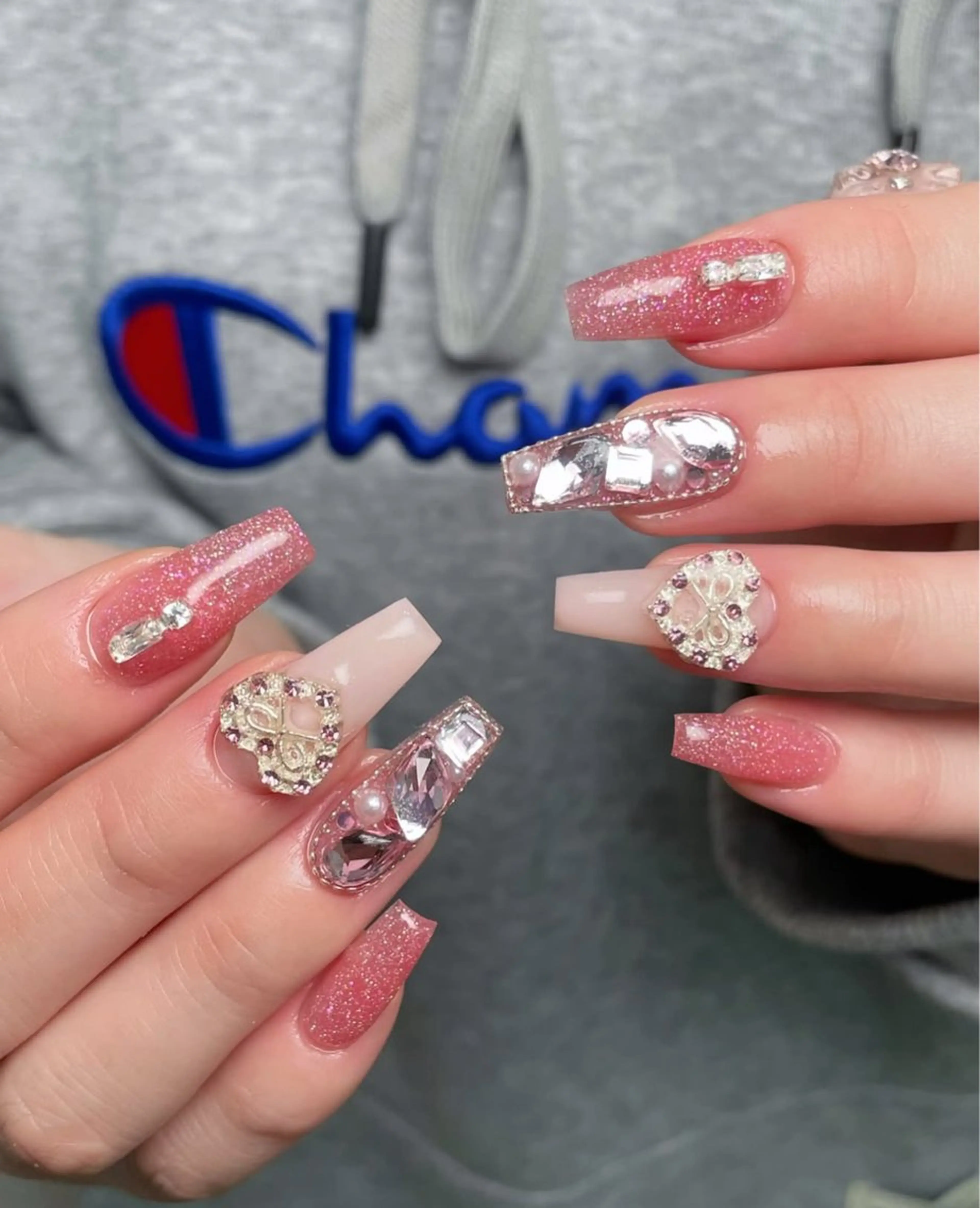 ネイル キラキラネイル マグネットネイル ミラーネイル ニュアンスネイル ワンホンネイル ハンドネイル Lyna 池袋のネイルデザイン