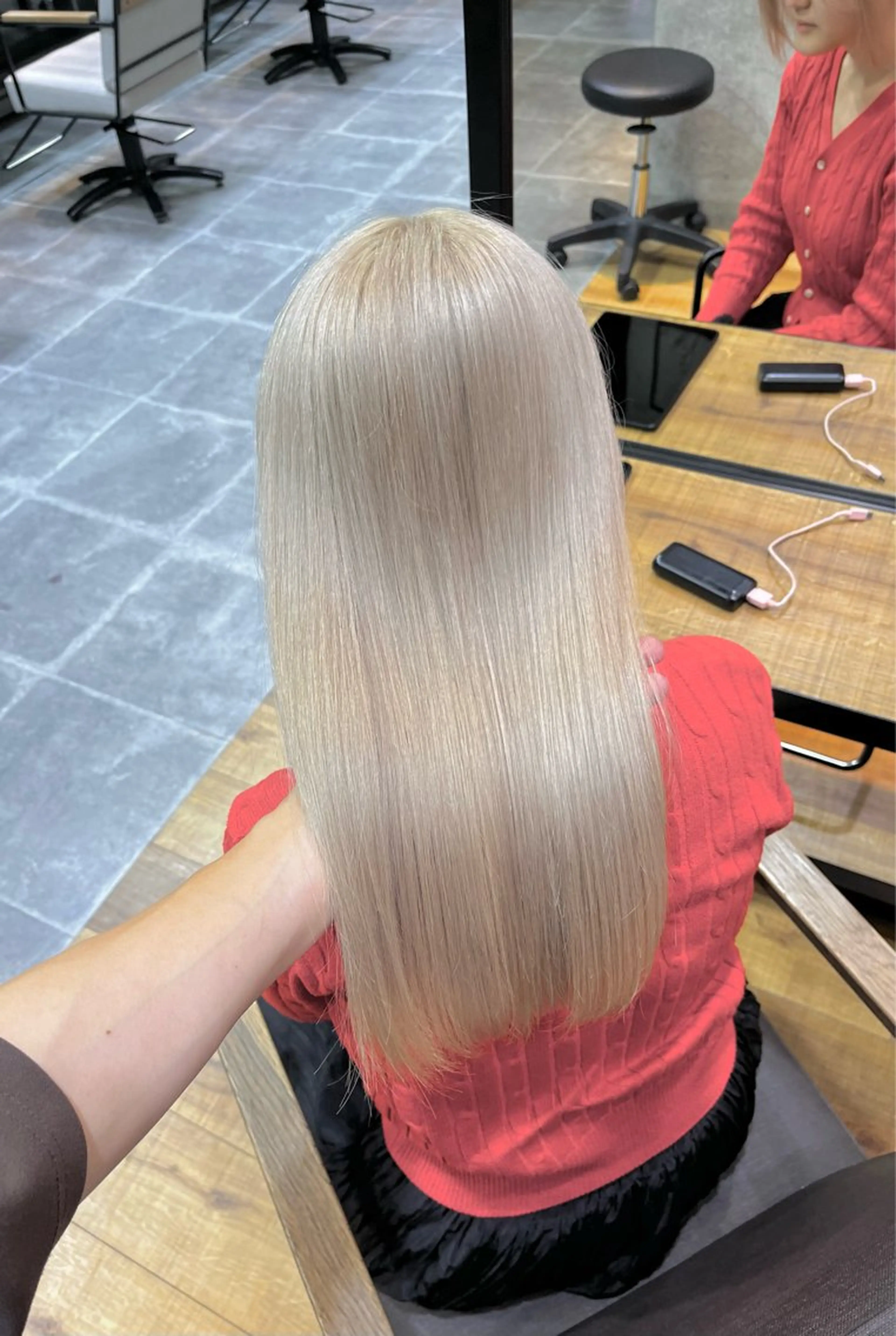 セミロング カラー ヘアカラー ハイトーンカラ ー/小川のヘアスタイル