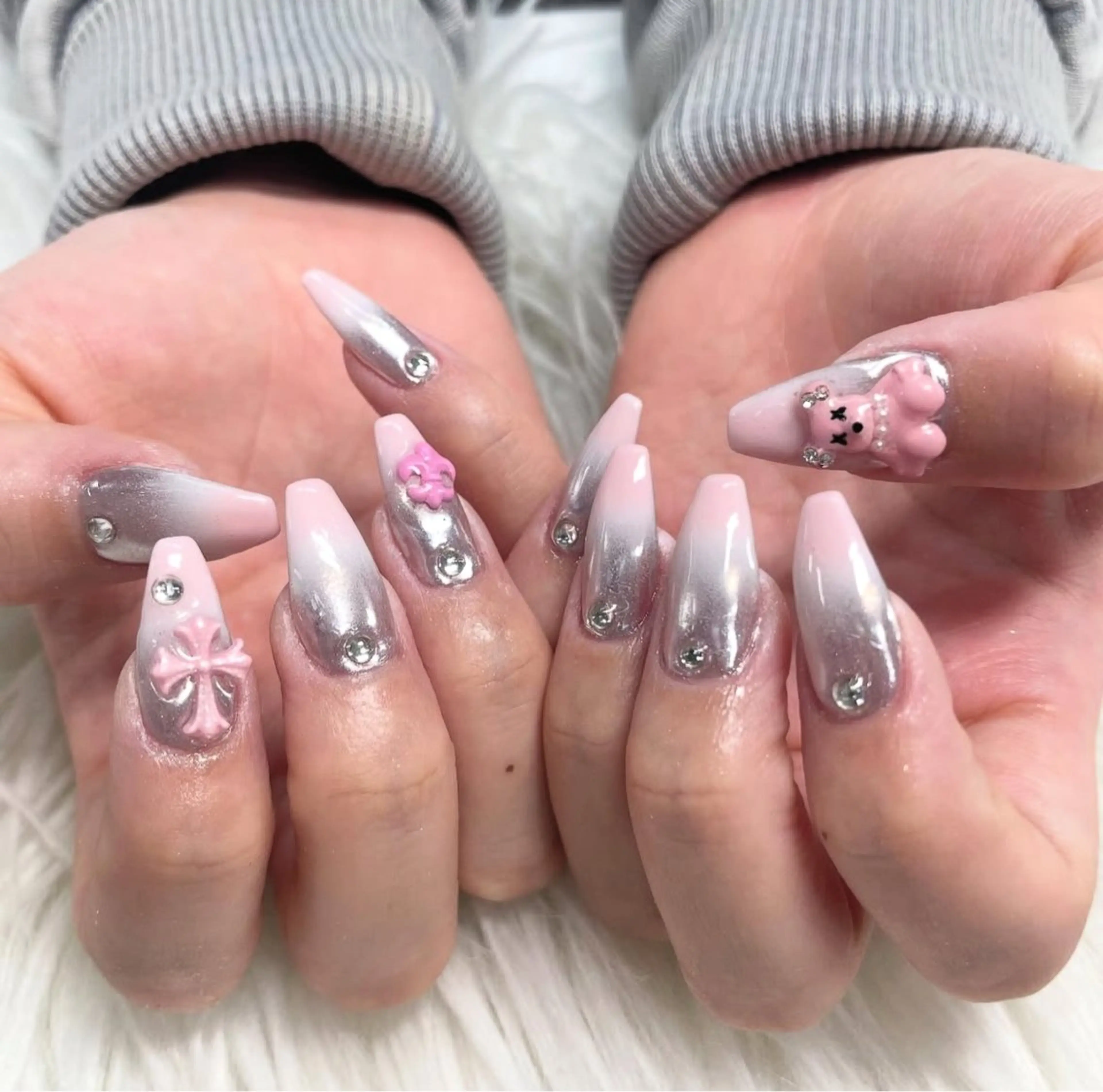 ネイル ミラーネイル ピンク シルバー ハンドネイル WOLTOKYO RIAのネイルデザイン