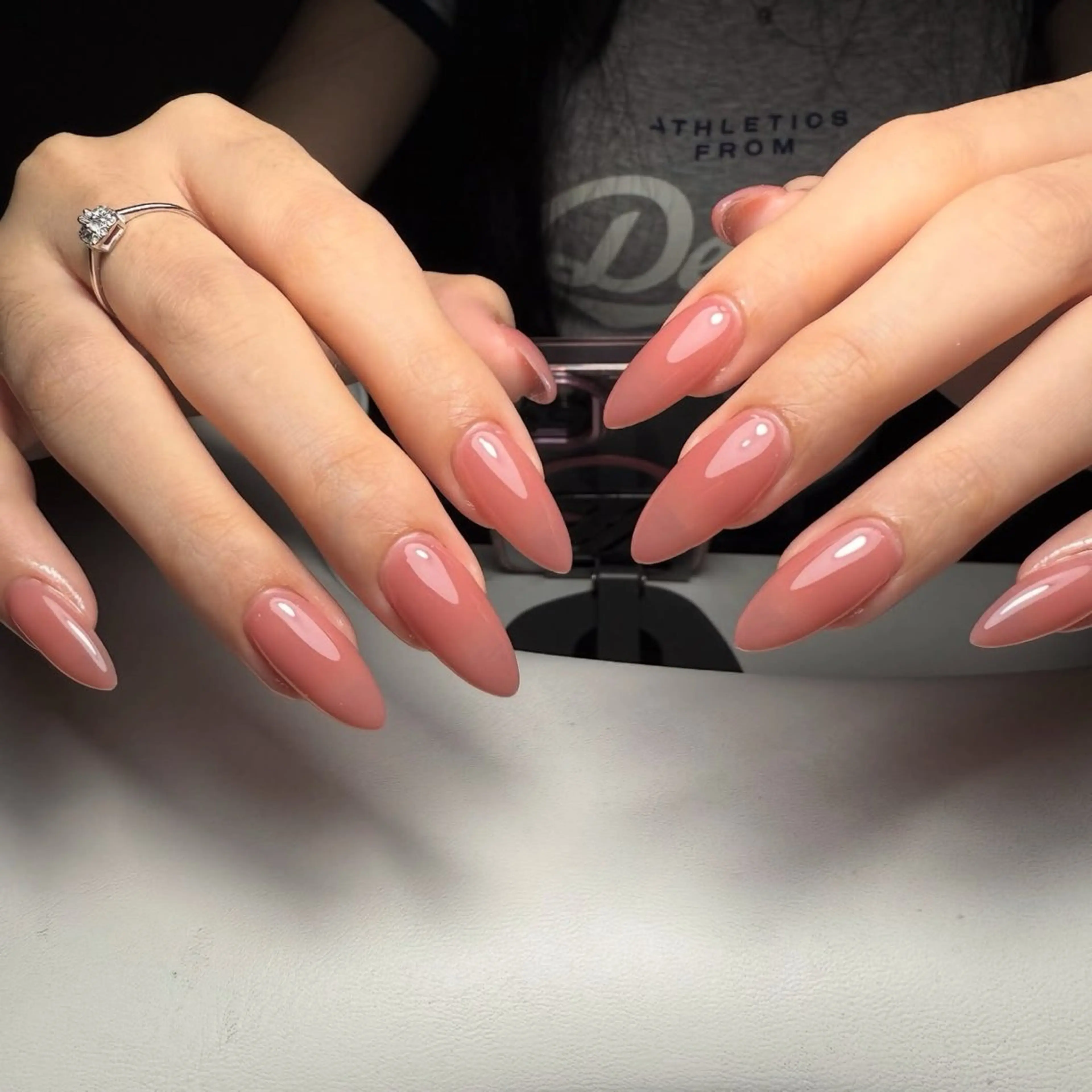 ネイル 長さ出し ジェルネイル 持ち込み オフィスネイル ワンカラーネイル ハンドネイル Michi_Nails_Salon所属・Michi Nail Staffのネイルデザイン