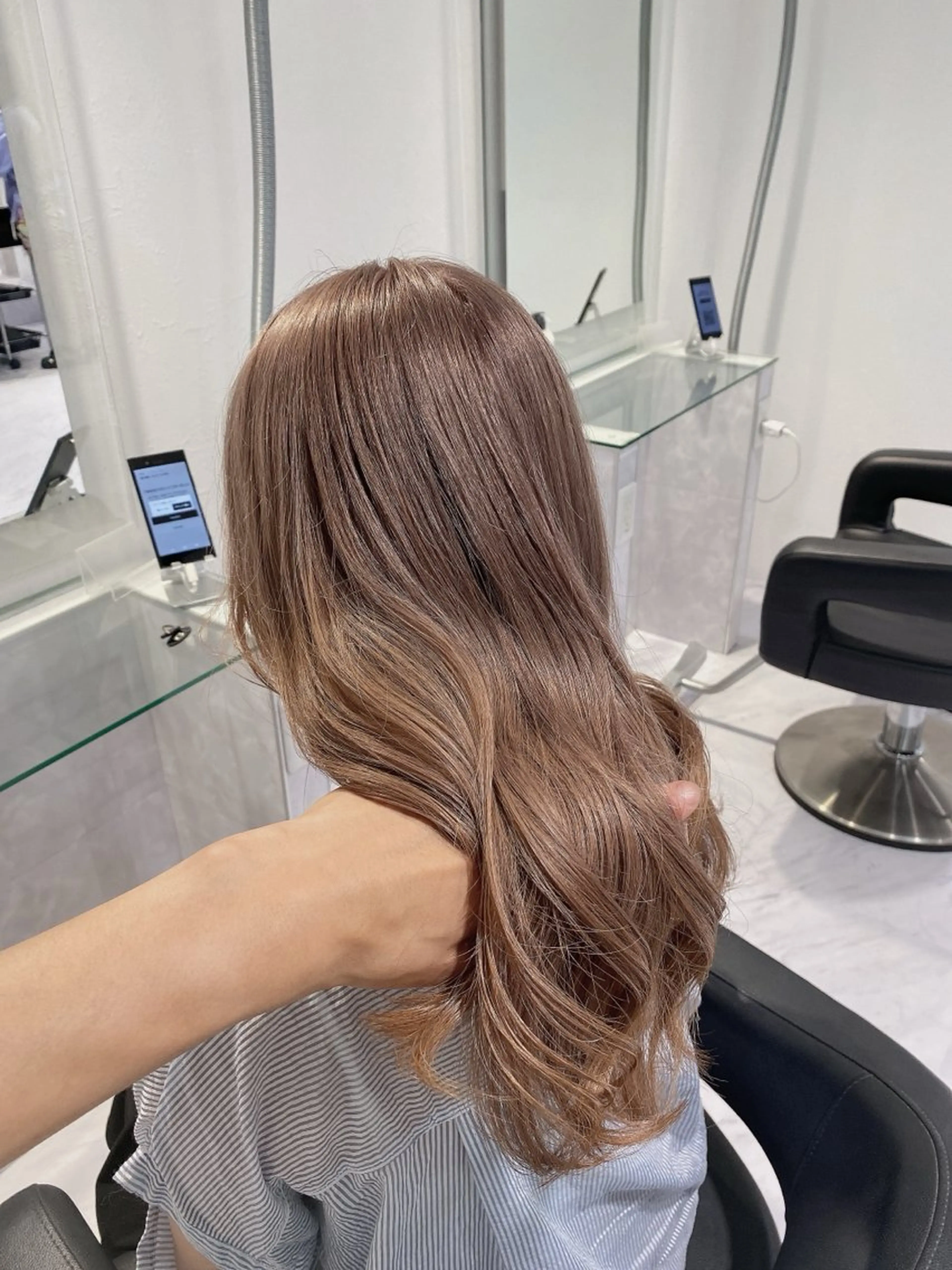 セミロング カラー ヘアカラー ✨透明感、艶髪ヘア✨ 韓国ヘア特化💖のヘアスタイル