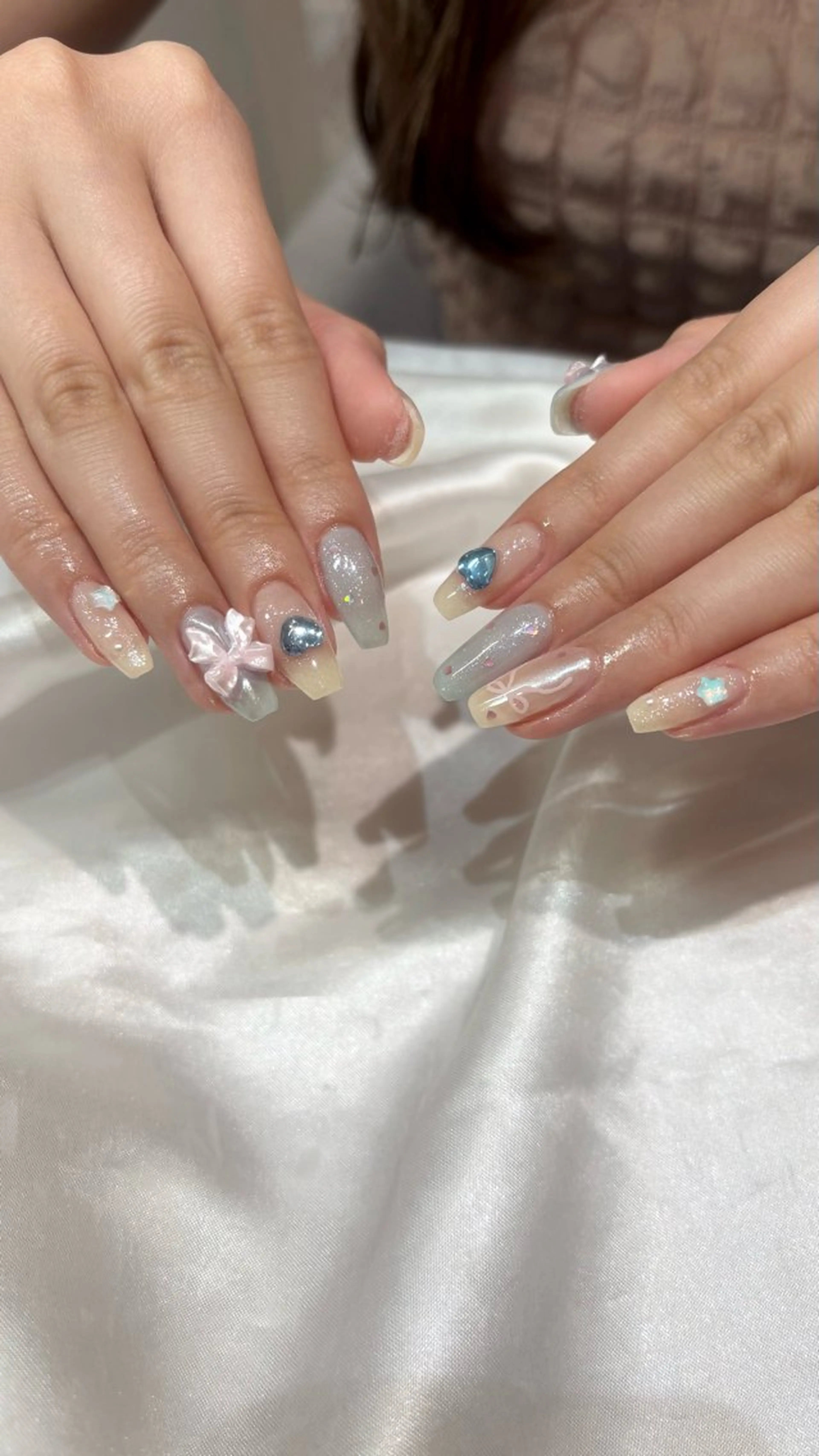 ネイル チークネイル フットネイル フレンチネイル ガーリー ガラスフレンチ ハンドネイル GO TODAY SHAiRE SALON 表参道colore店所属・emmi nailのネイルデザイン