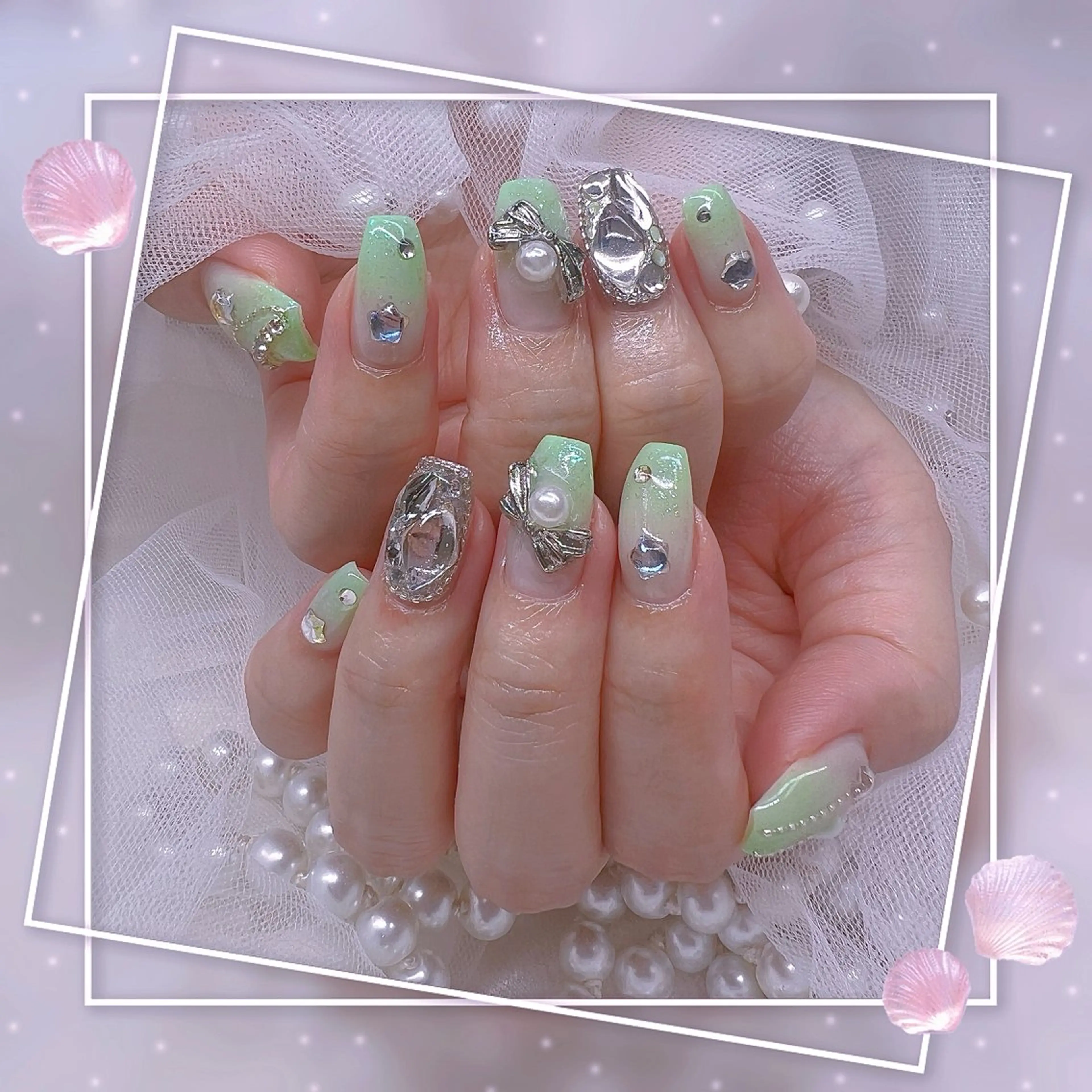 ネイル チークネイル フレンチネイル グラデーション マグネットネイル マグネットフレンチ ハンドネイル ハンドケア Chill Nailsalonのネイルデザイン