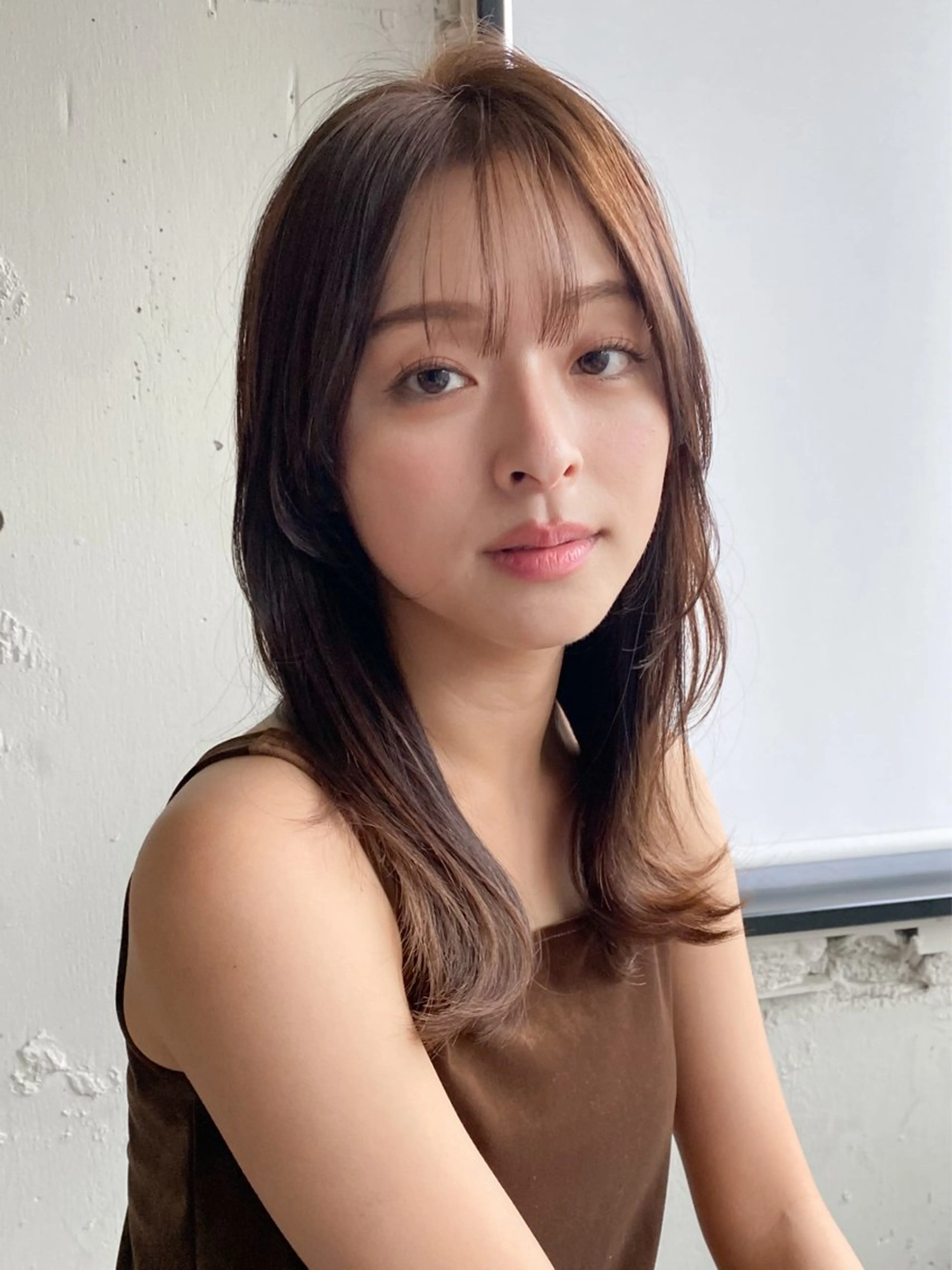 セミロング カラー レイヤーカット カット ヘアカラー トリートメント 佐藤 侑哉のヘアスタイル