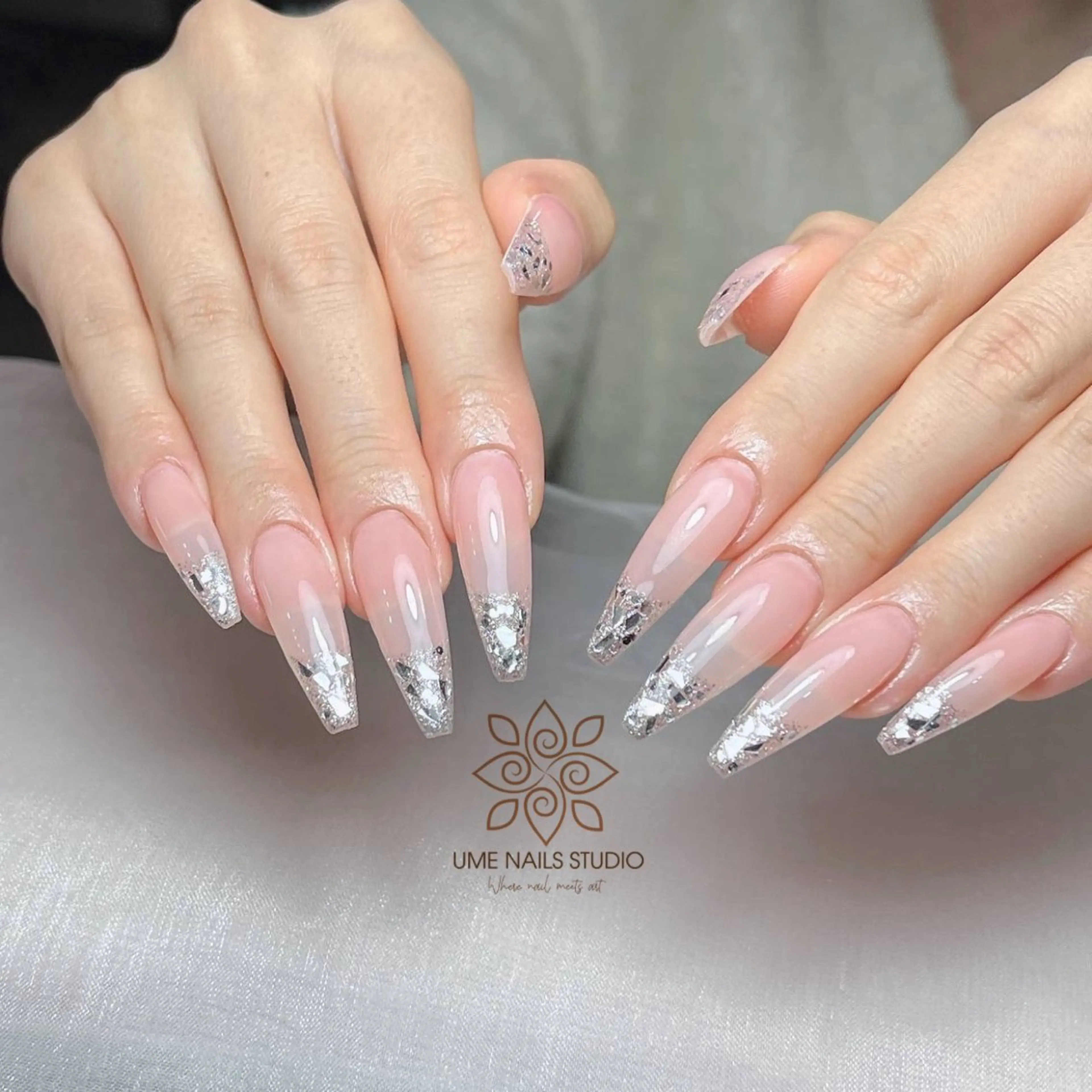 ネイル チークネイル クリアネイル ガーリー キラキラネイル 韓国ネイル ハンドネイル Ume Nail Studioのネイルデザイン