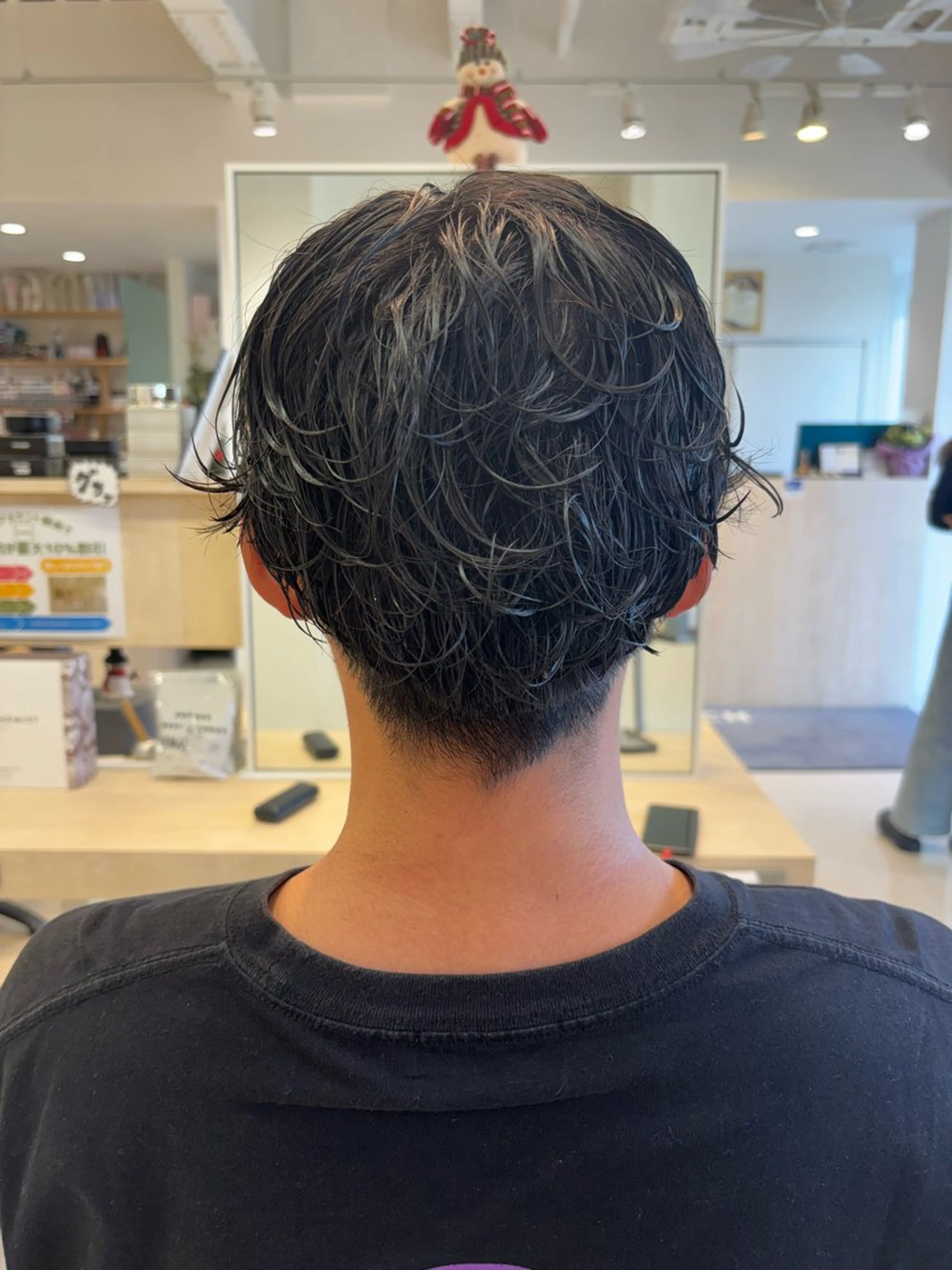 パーマ メンズ ビジネス メンズパーマ スペインカール 波巻きパーマ ニュアンスパーマ カット パーマ メンズパーマ/髪質 改善/カラー/はるきのヘアスタイル