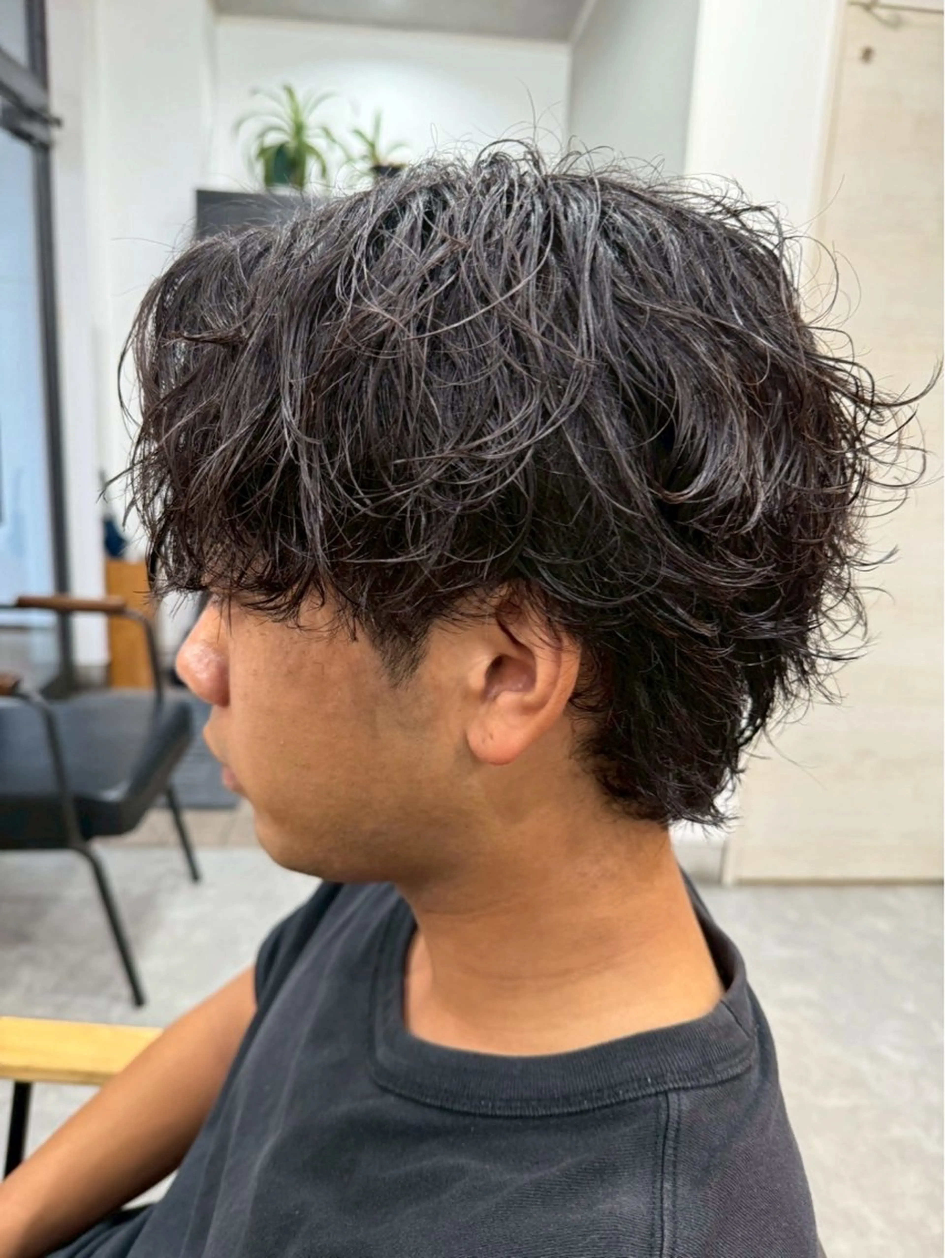 ショート パーマ メンズ センターパート フェードカット マッシュ メンズパーマ スペインカール パーマ 宮下 遼太のヘアスタイル