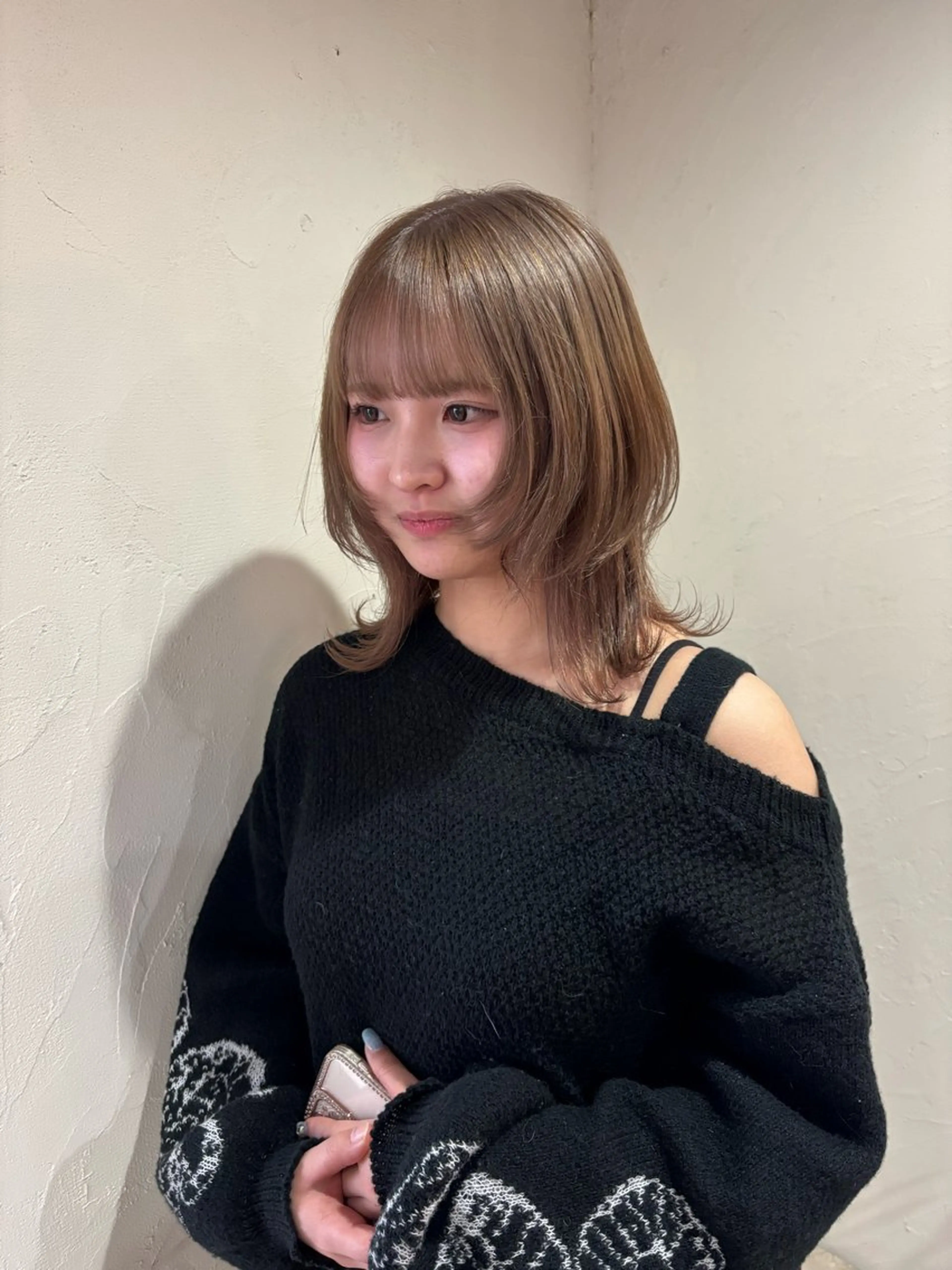 ミディアム ウルフカット イシザワ ユミのヘアスタイル