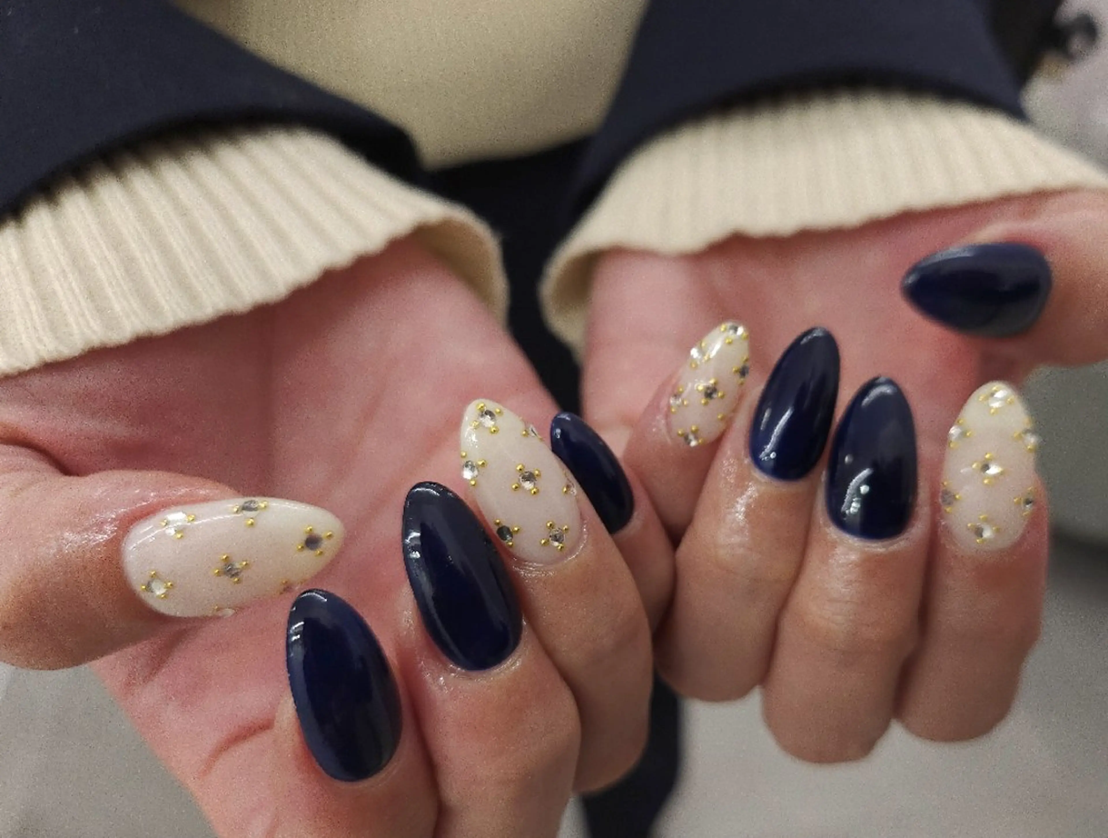 ネイル ジェルネイル 持ち込み ネイビー パラジェル ハンドネイル puku nail 🌼kazu🌼のネイルデザイン