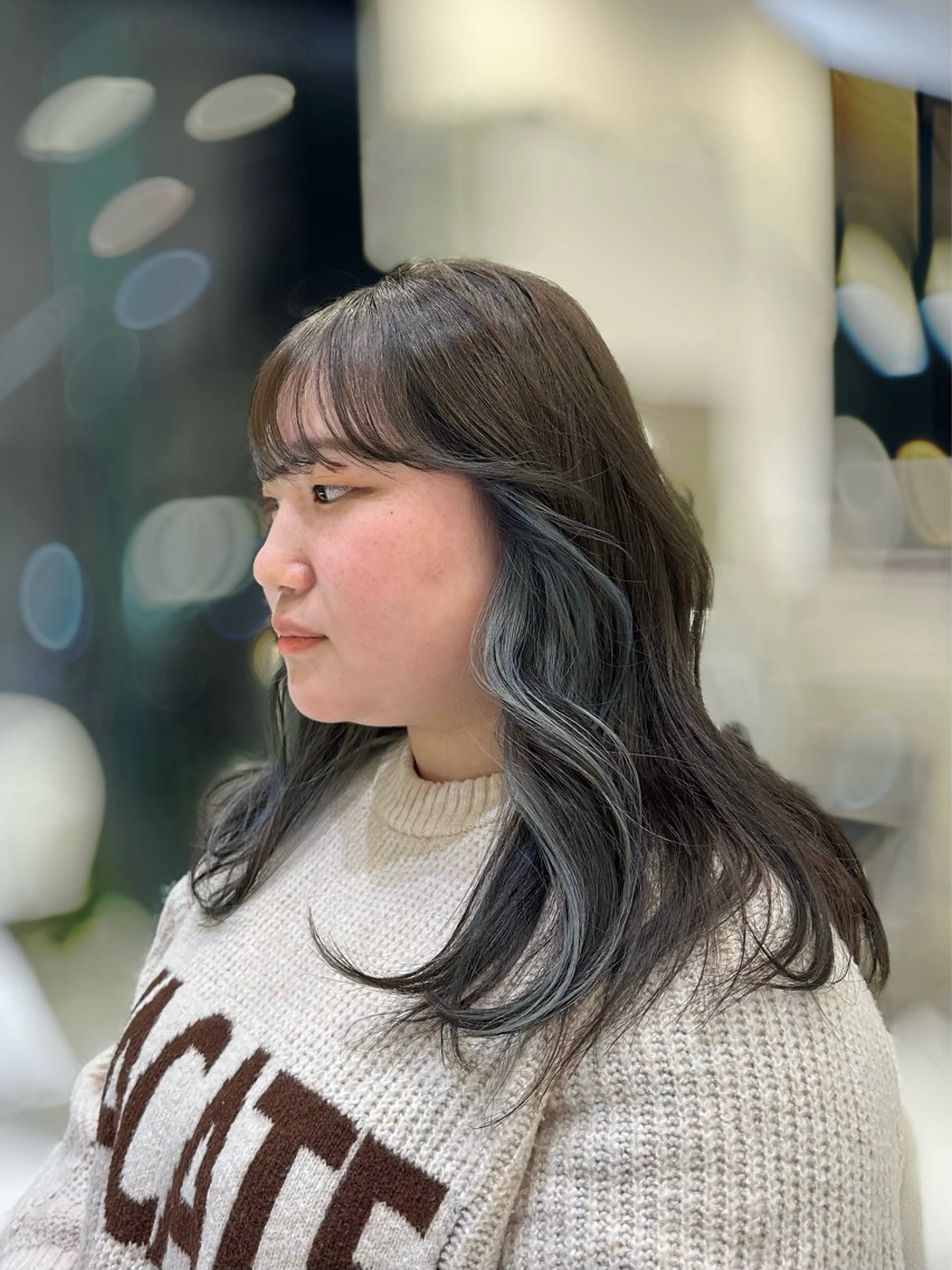 セミロング カラー デザインカラー🕊️ イオのヘアスタイル