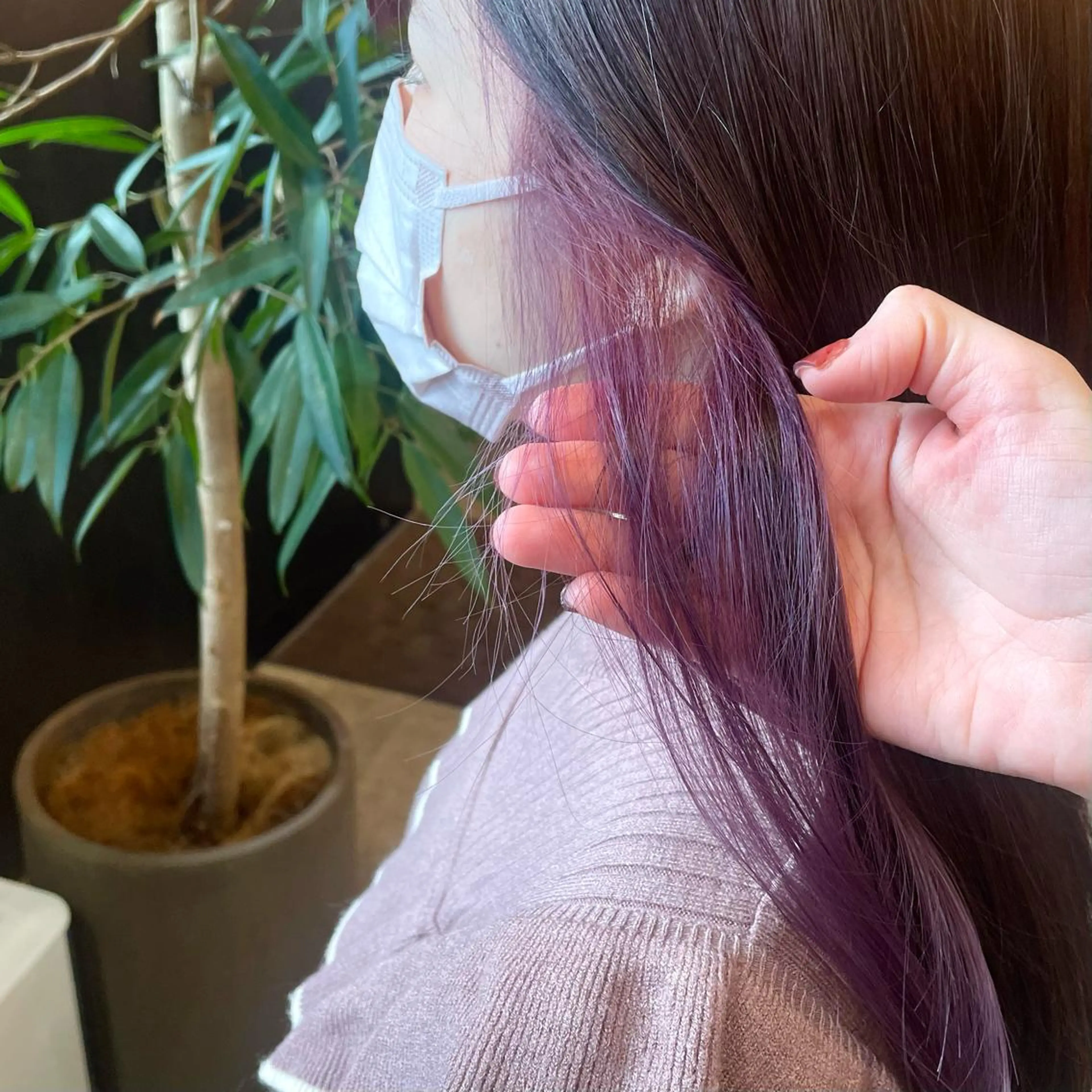 ロング カラー インナーカラー パープルカラー カット ヘアカラー トリートメント 竹内 春奈のヘアスタイル