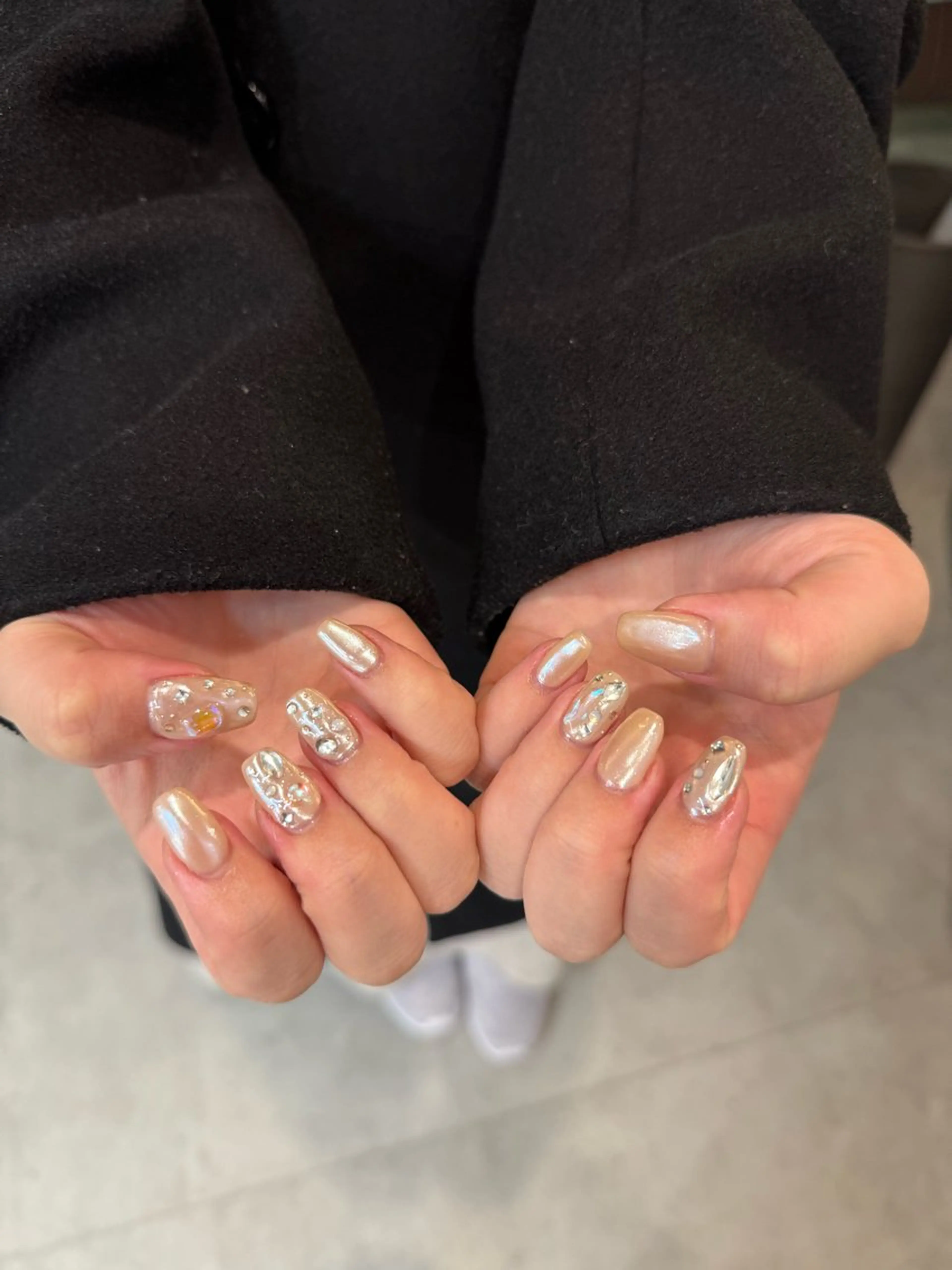 ネイル ハンドネイル ハンドケア R'well所属・はばすみれ🎀ﾈｲﾙ 光ﾌｪｲｼｬﾙ ﾍｱのネイルデザイン