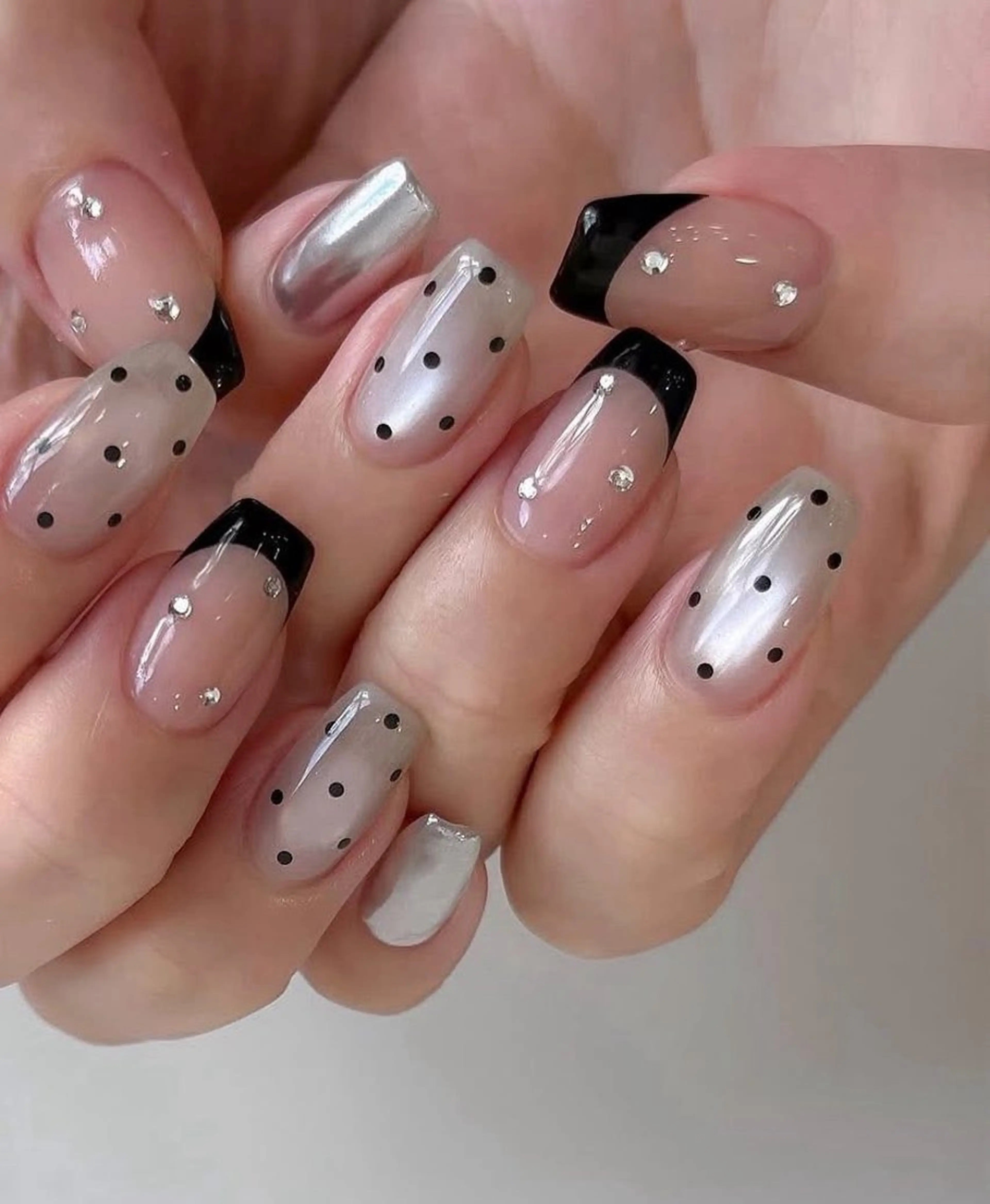 ネイル アートネイル 長さ出し ジェルネイル マグネットネイル ニュアンスネイル ハンドネイル Cloudy Chan Nailのネイルデザイン