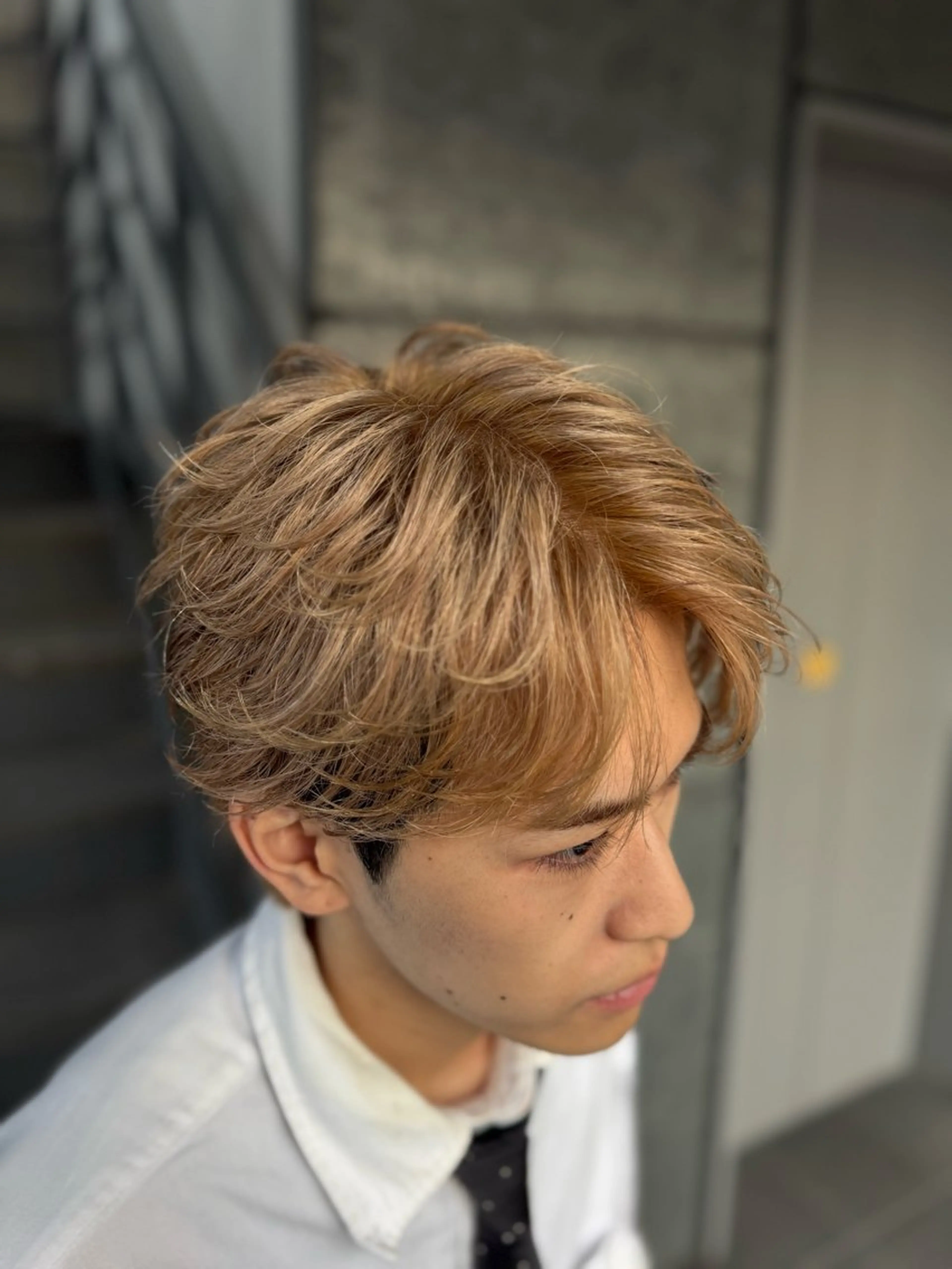 カラー メンズ ブロンド yuki ／ヘアカラーのヘアスタイル