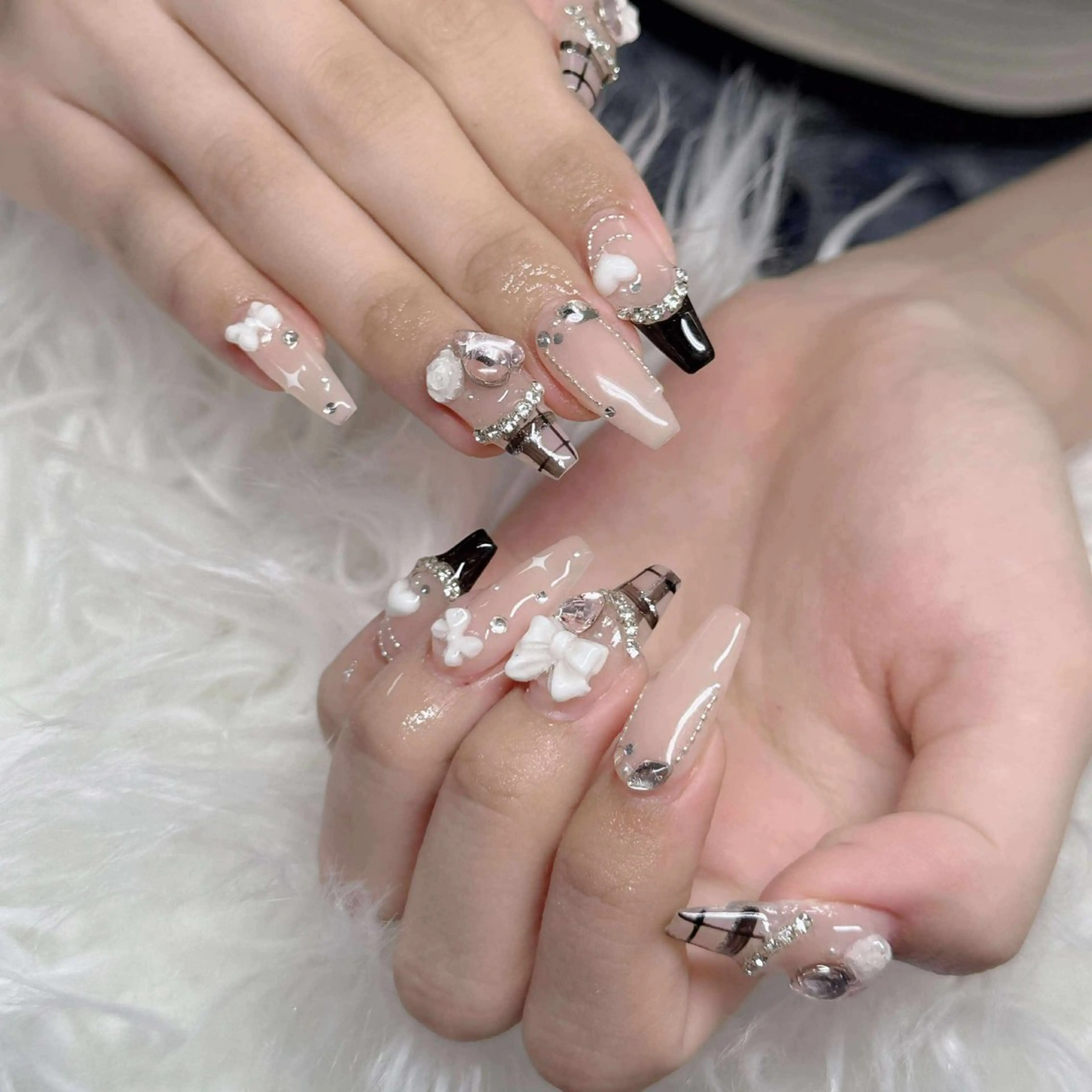 ネイル チークネイル 長さ出し フットネイル マグネットネイル 持ち込み ハンドネイル ANH NAIL ゴテゴテ専門店💎のネイルデザイン