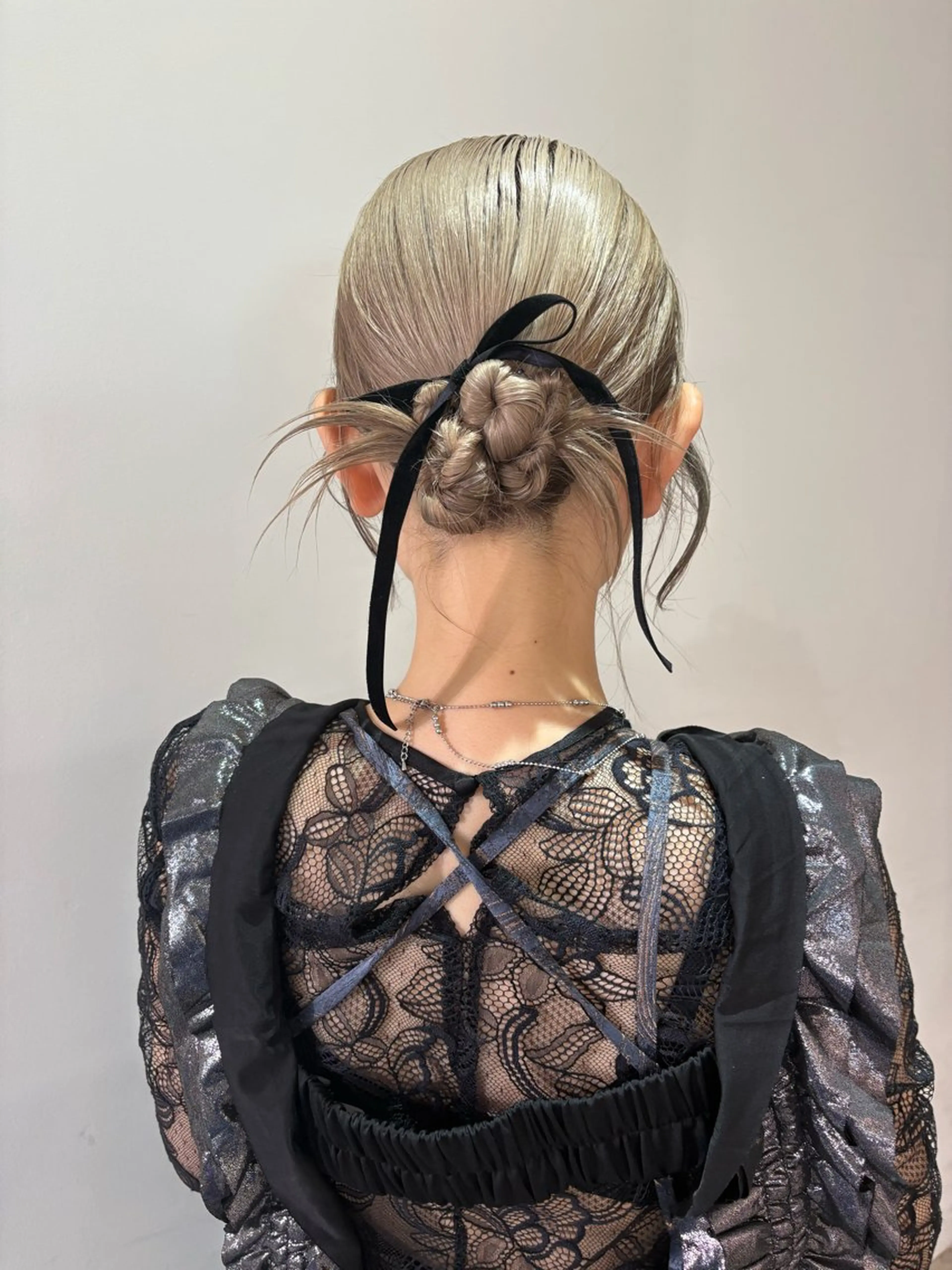 ミディアム ヘアセット Yuna/ブリーチ ベージュ ヘアセットのヘアスタイル