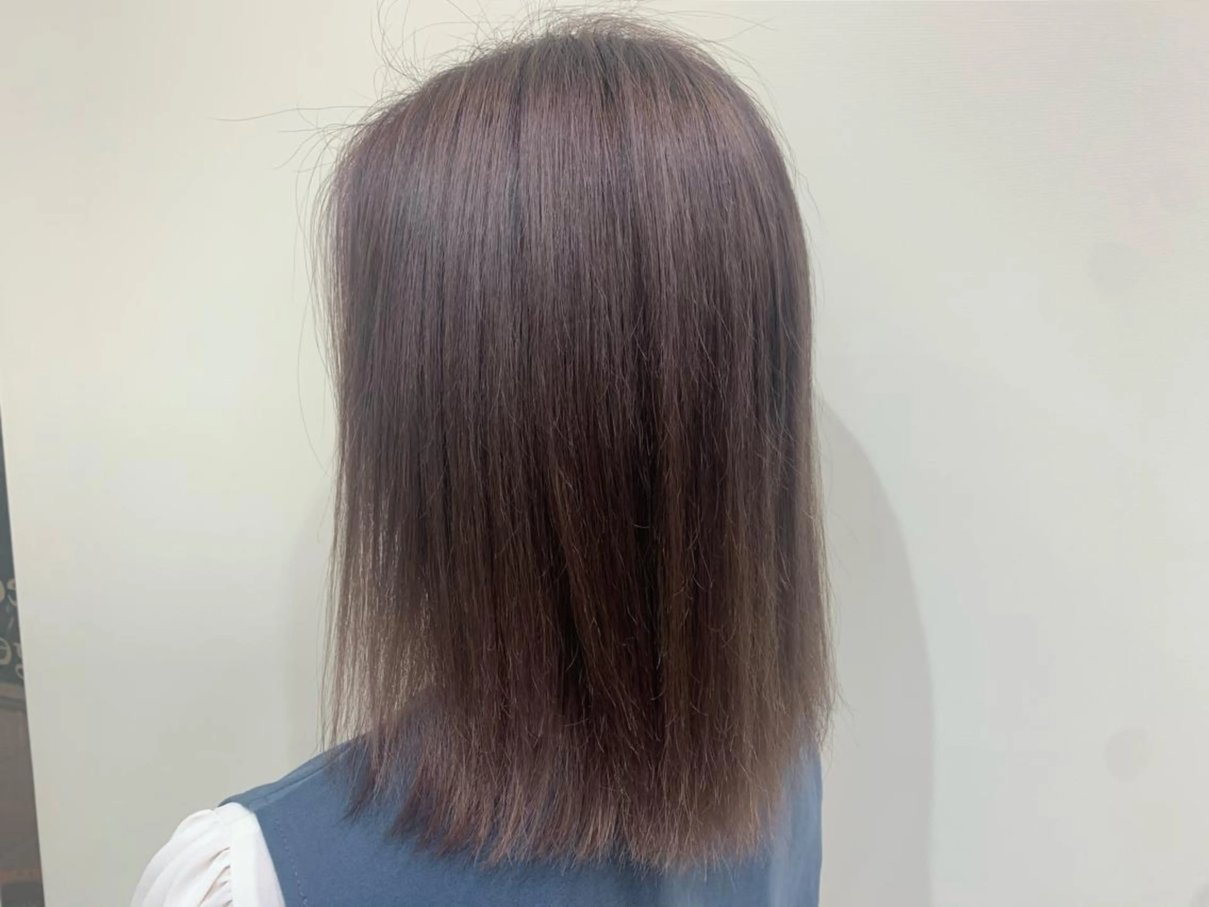 ミディアム カラー ベージュカラー ブリーチ ラベンダーカラー ラベンダーベージュ eyelash イシワタリ🦢のマツエク・マツパデザイン