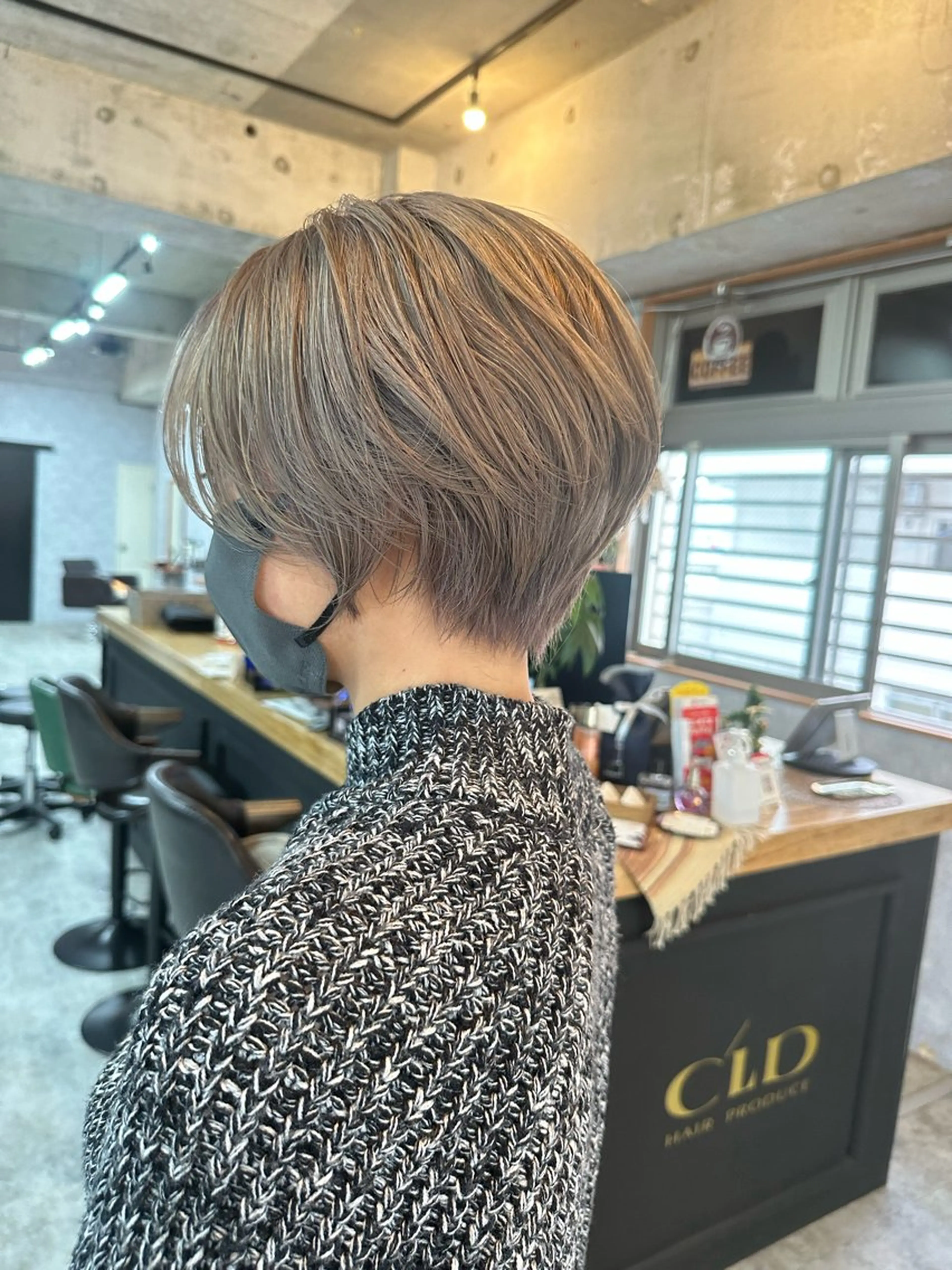 ショート 切りっぱなしボブ ショートボブ ハンサムショート 丸みショート ボブ カット ヘアカラー トリートメント C’LD hair  produce /シールドヘア所属・モテ髪/ボブ/ショー ト/アダチフウトのヘアスタイル