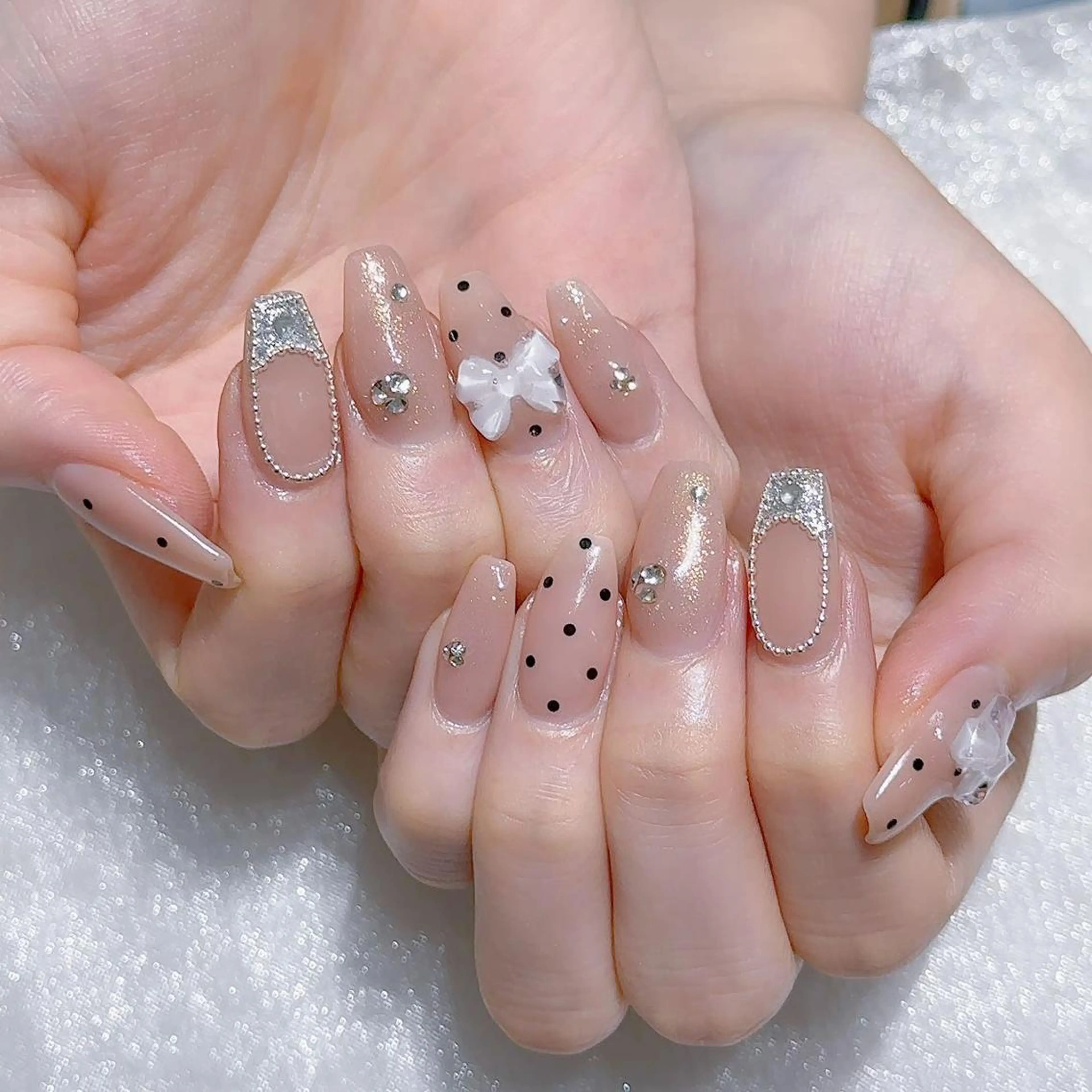 ネイル ハンドネイル Queens ciciのネイルデザイン